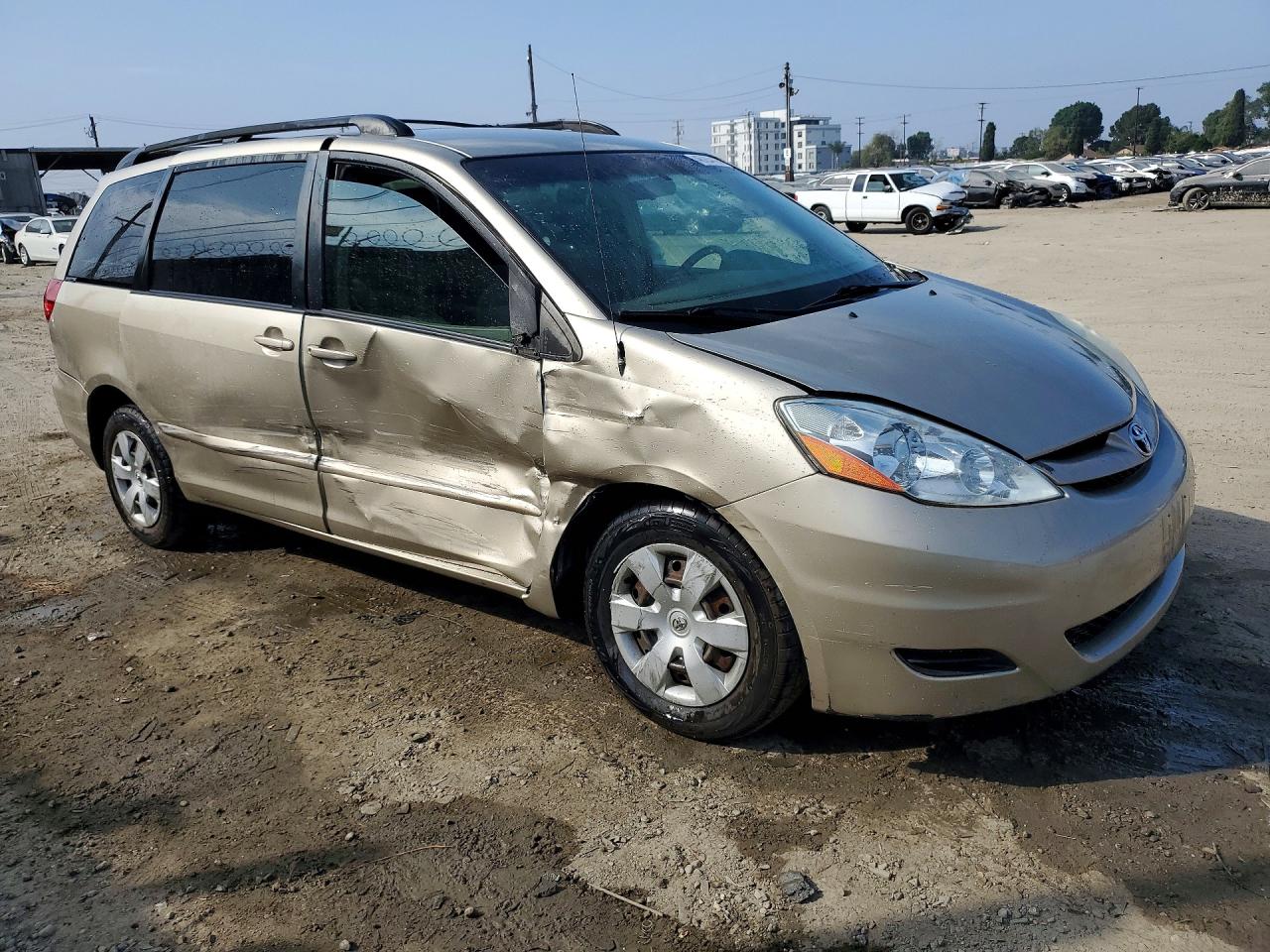 2008 Toyota Sienna Gold vin: 5TDZK23C98S126918