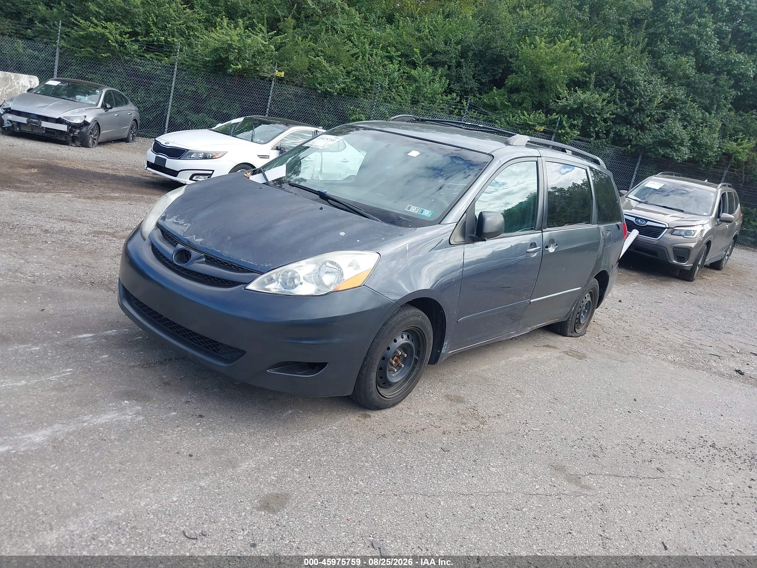 2008 Toyota Sienna Le Navy vin: 5TDZK23C98S173009