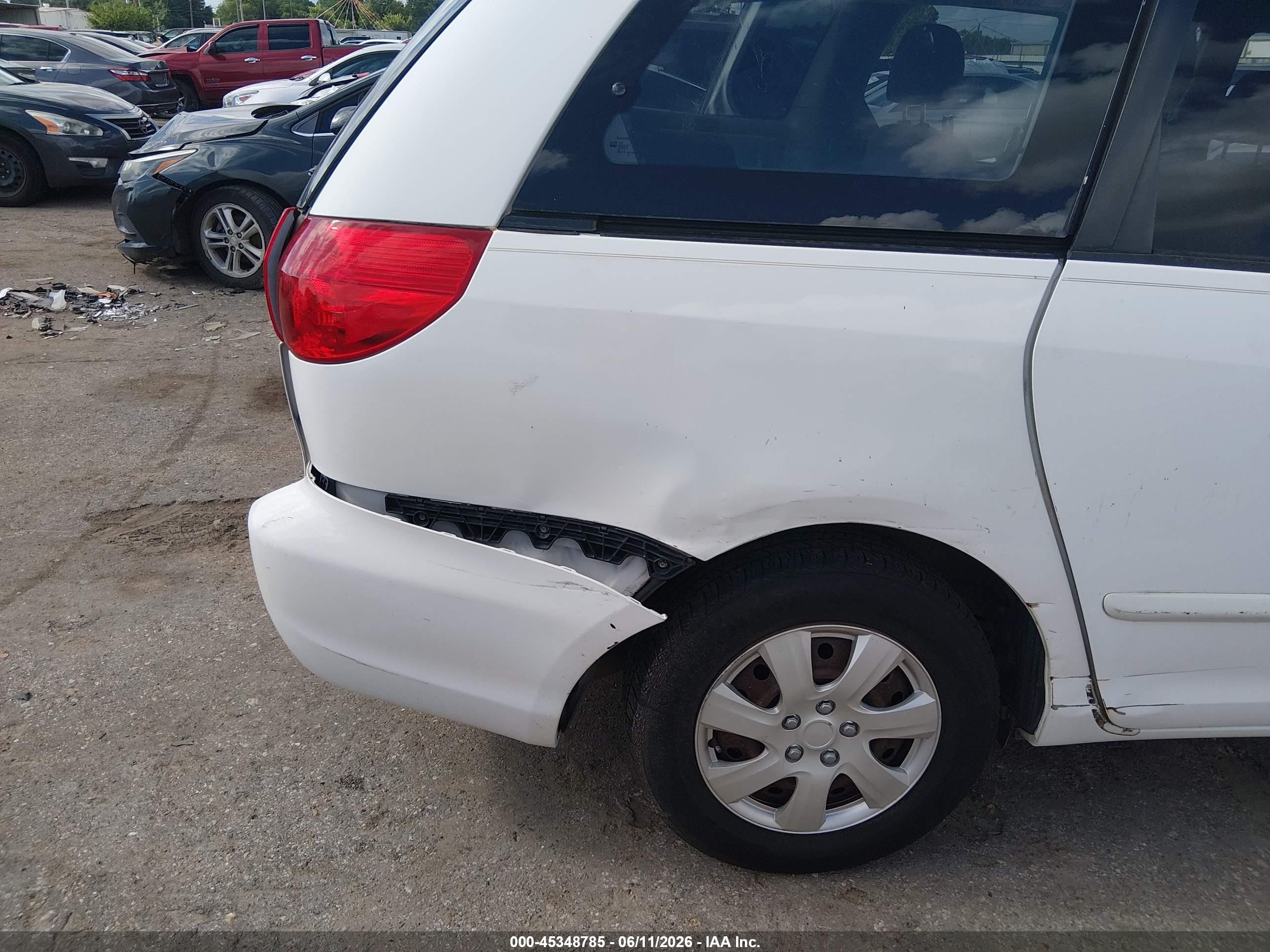 2008 Toyota Sienna Le Белый vin: 5TDZK23C98S190540