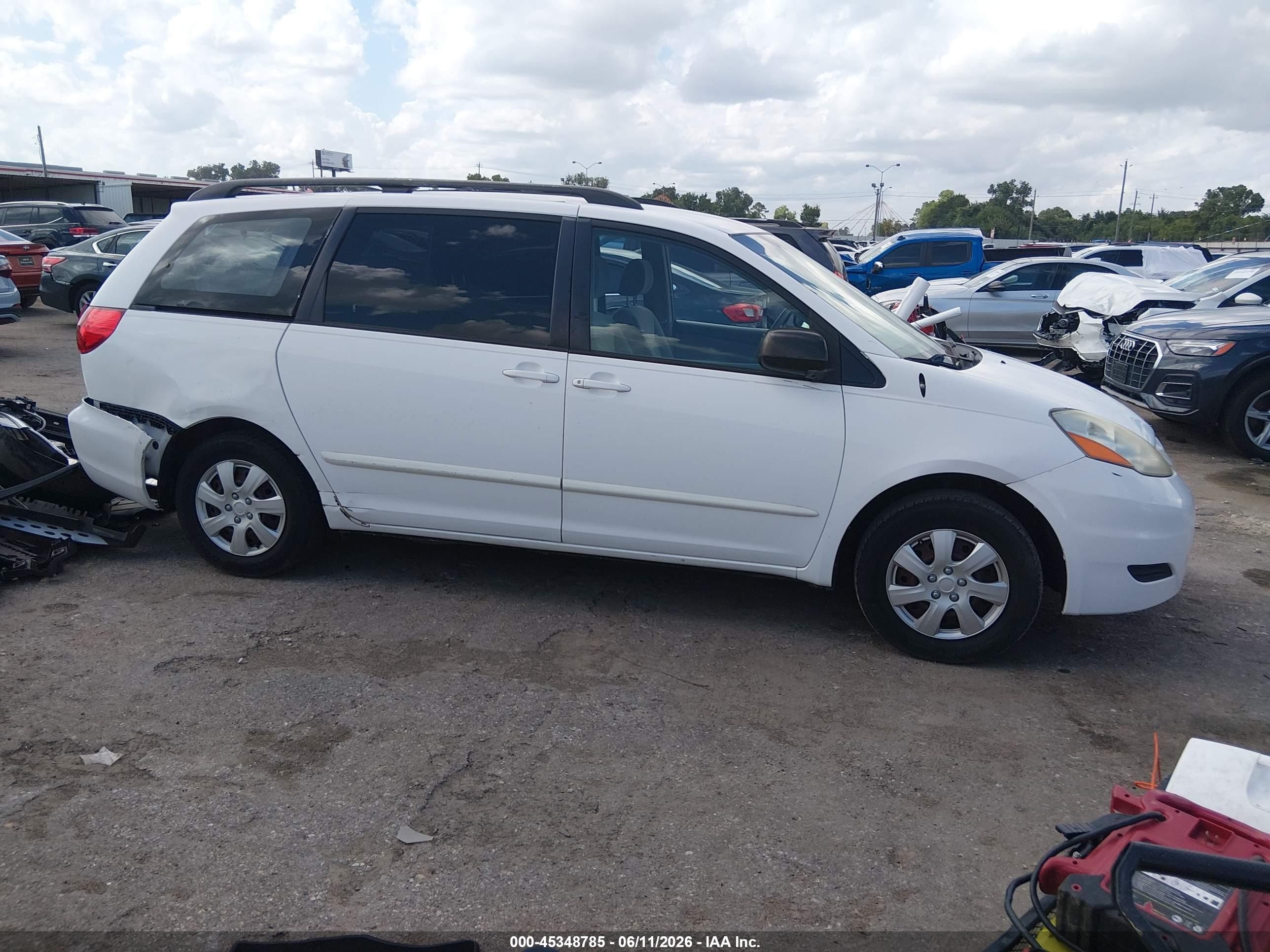 2008 Toyota Sienna Le Белый vin: 5TDZK23C98S190540