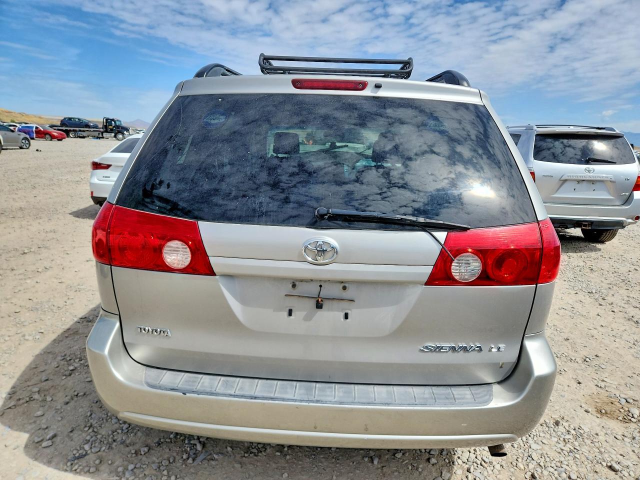 2008 Toyota Sienna Le 7-passenger Silver vin: 5TDZK23C98S204209