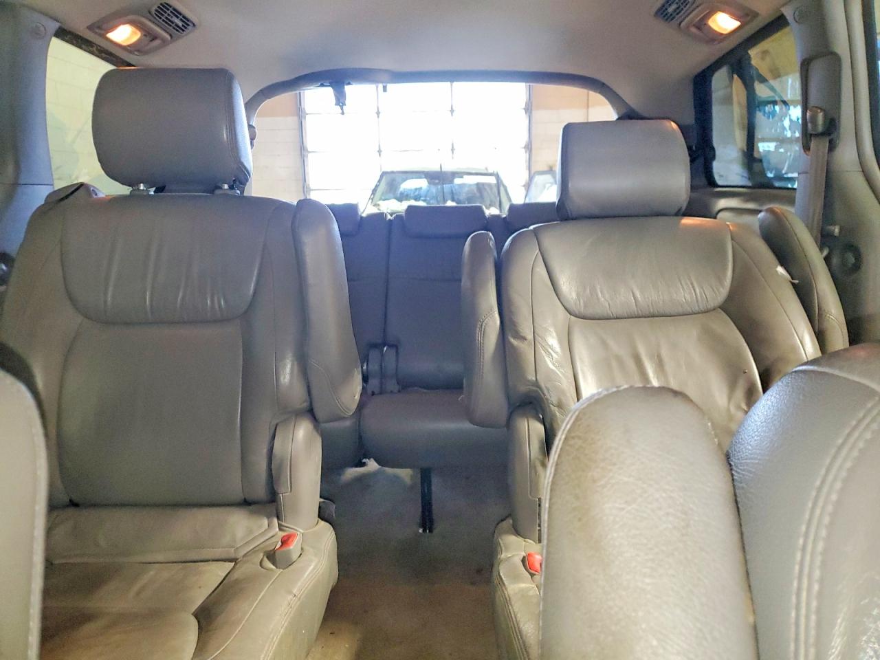 2008 Toyota Sienna Ce White vin: 5TDZK23C98S217428
