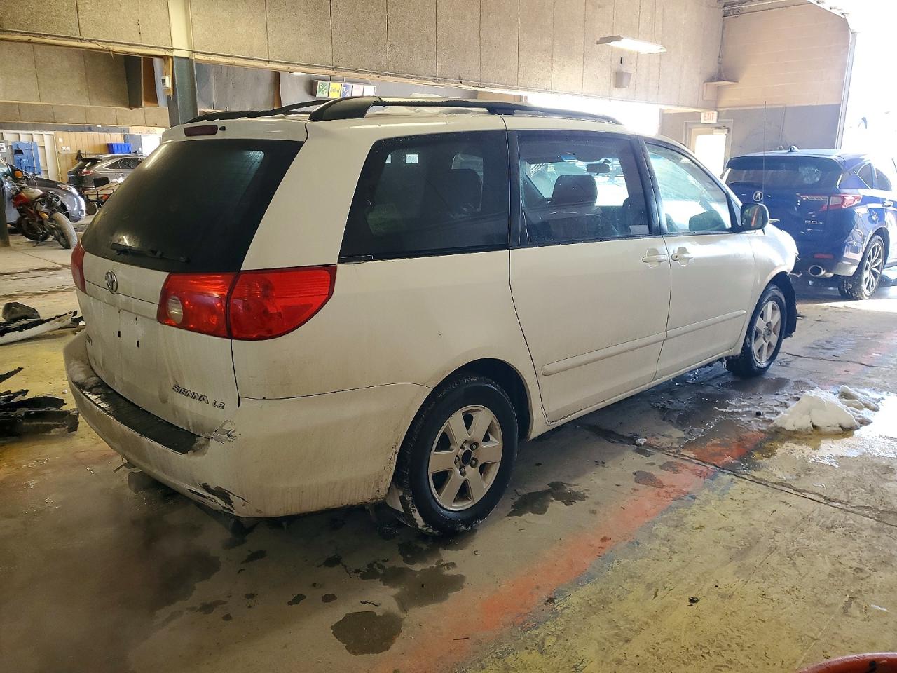 2008 Toyota Sienna Ce White vin: 5TDZK23C98S217428