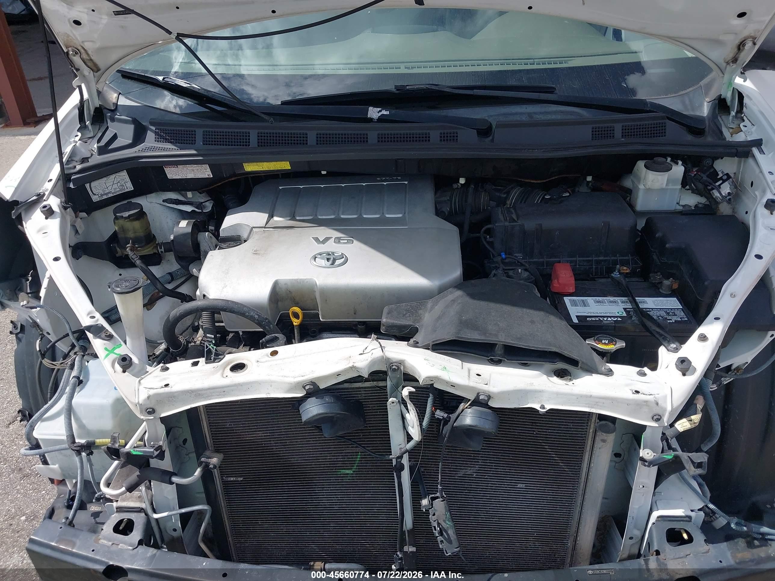 2008 Toyota Sienna Le White vin: 5TDZK23C98S222712