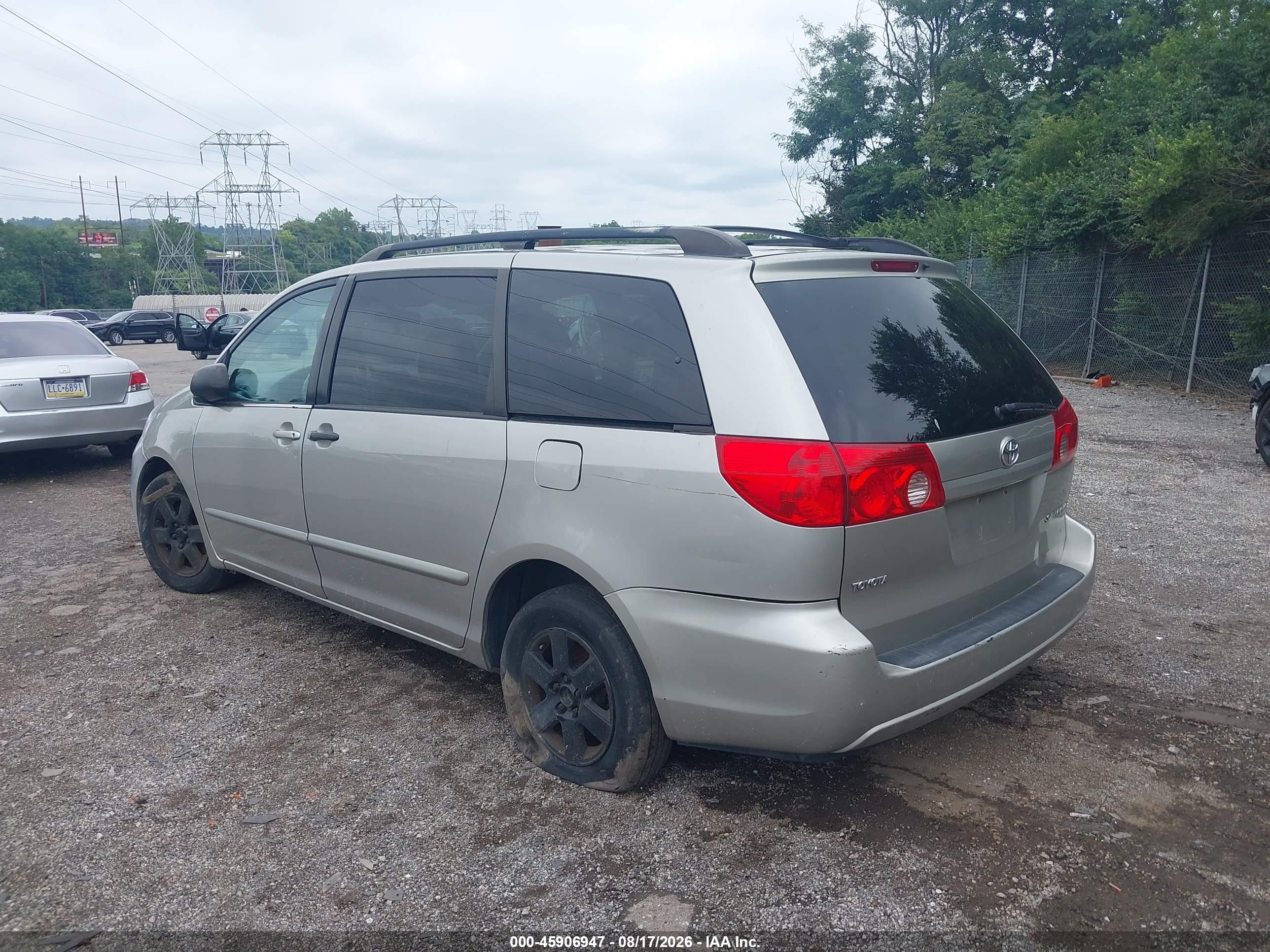2009 Toyota Sienna Le Gray vin: 5TDZK23C99S253217
