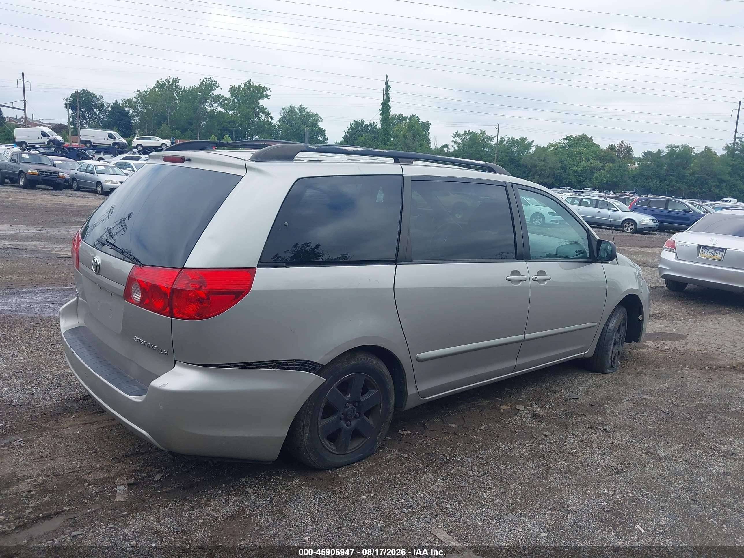 2009 Toyota Sienna Le Gray vin: 5TDZK23C99S253217