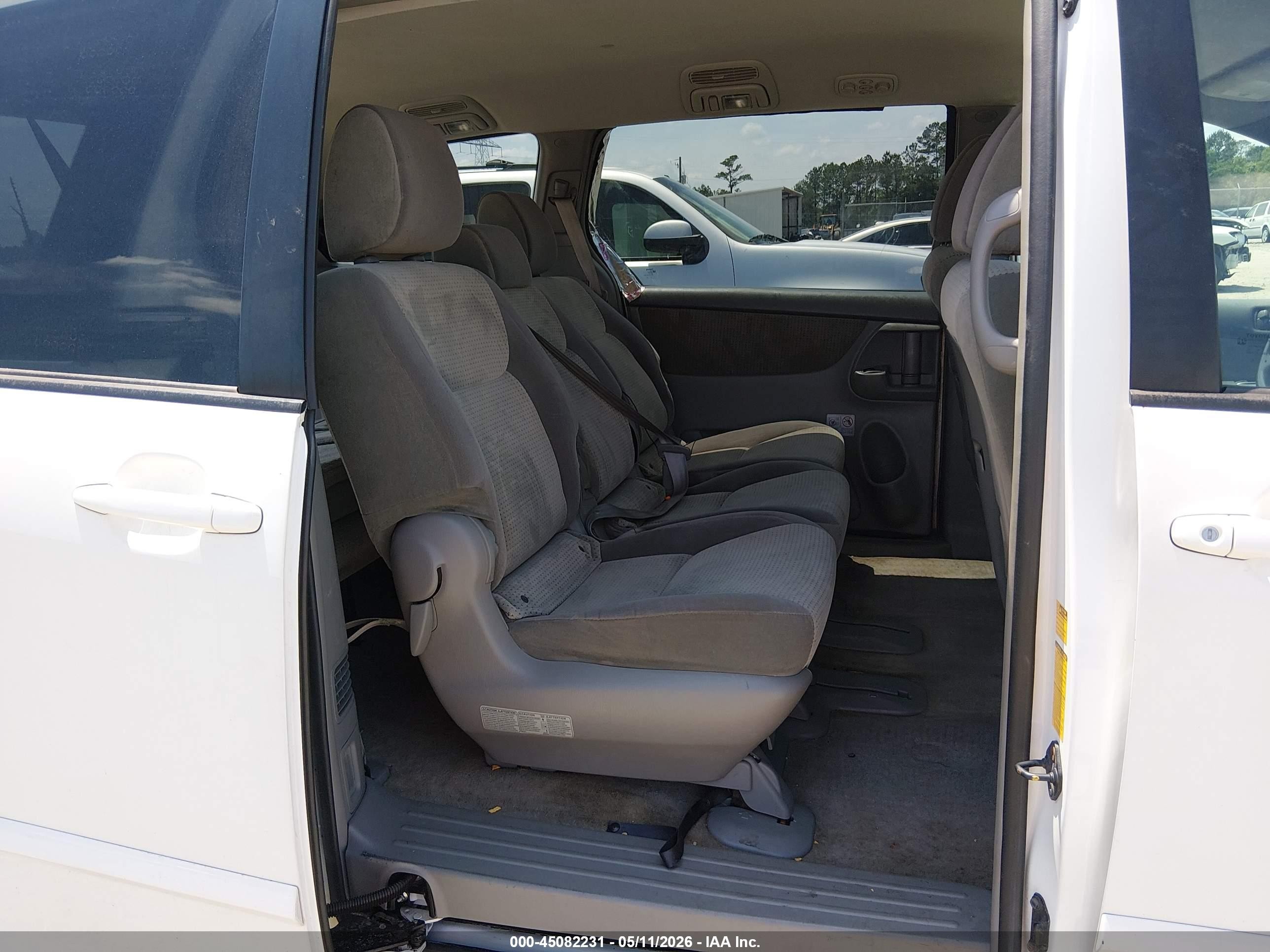 2009 Toyota Sienna Le Белый vin: 5TDZK23C99S266646