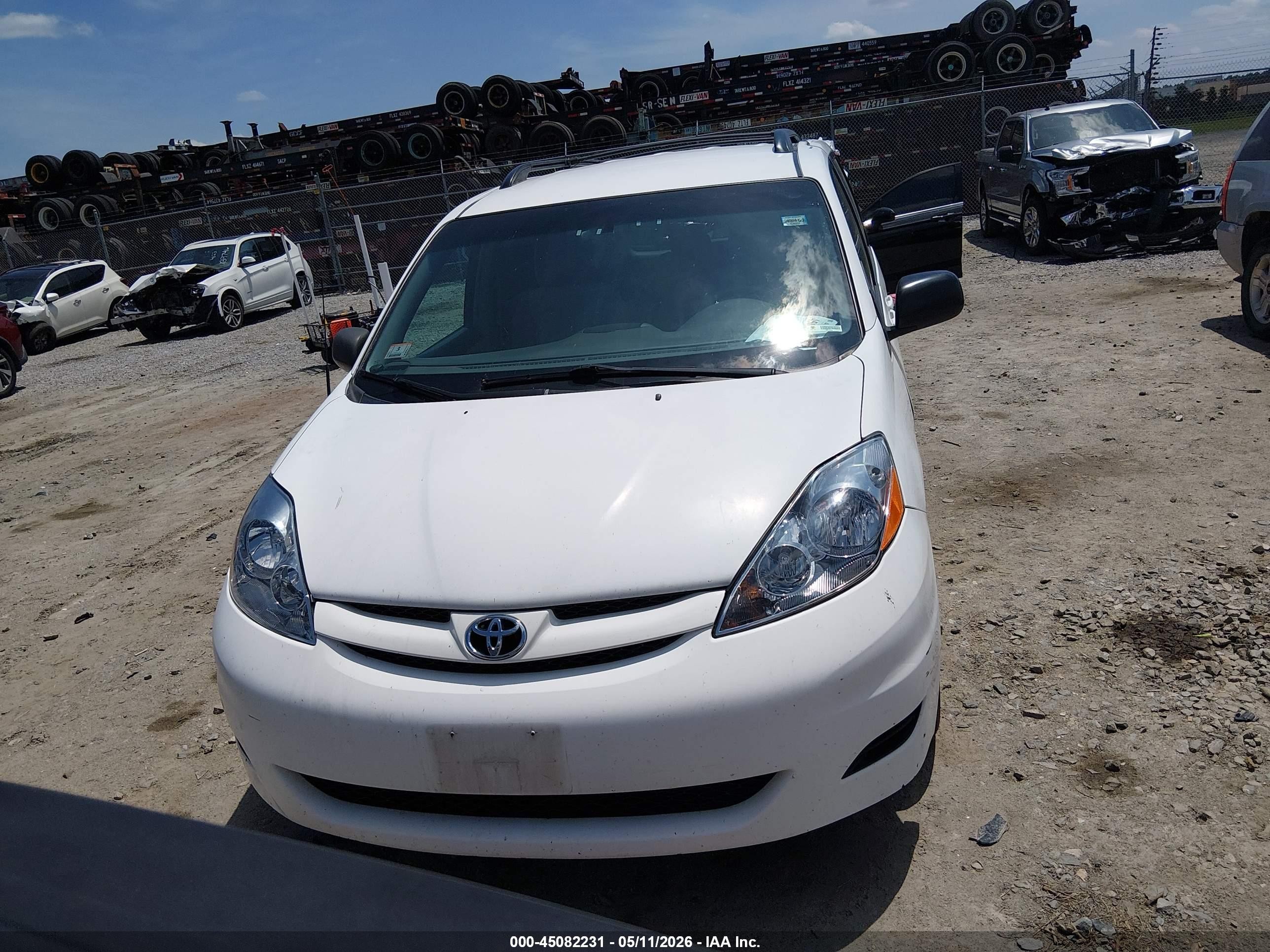 2009 Toyota Sienna Le Белый vin: 5TDZK23C99S266646