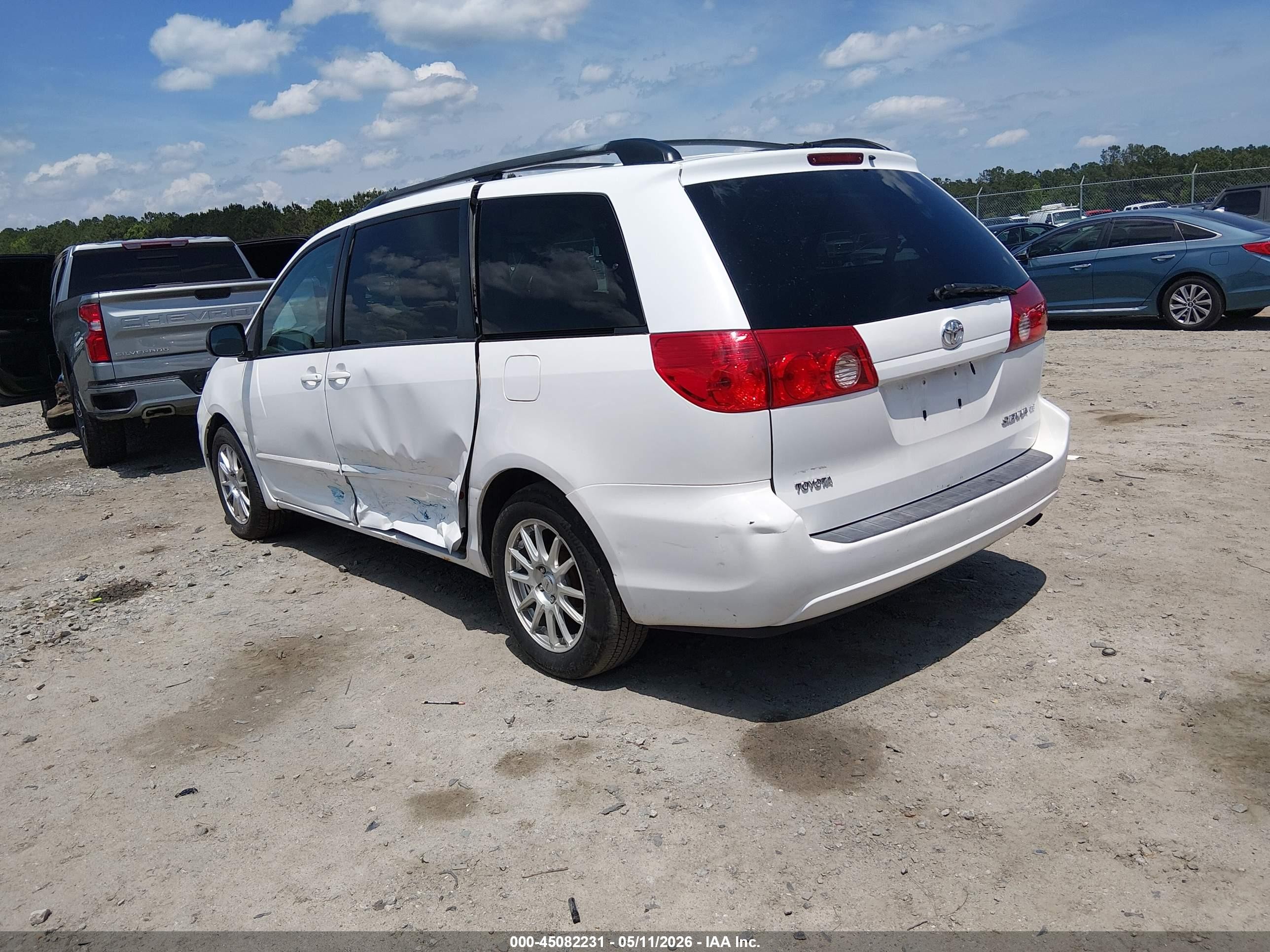 2009 Toyota Sienna Le Белый vin: 5TDZK23C99S266646