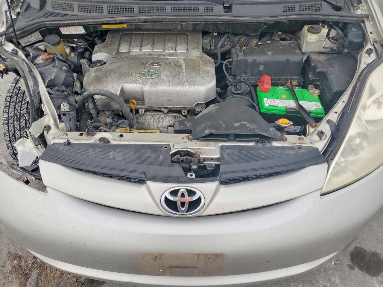 2009 Toyota Sienna Le 8-passenger Серебряный vin: 5TDZK23C99S285679
