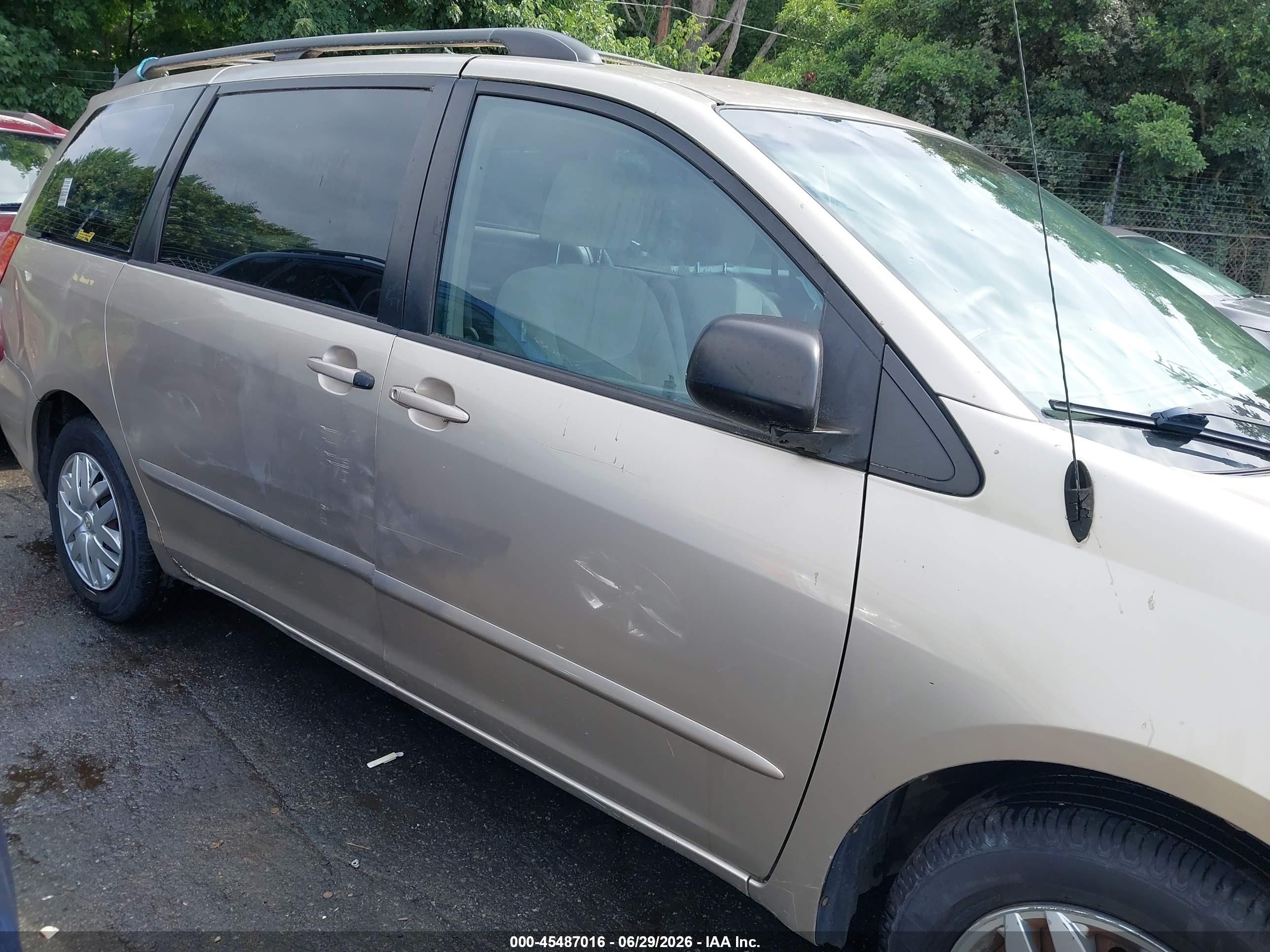 2007 Toyota Sienna Ce Gold vin: 5TDZK23CX7S001599