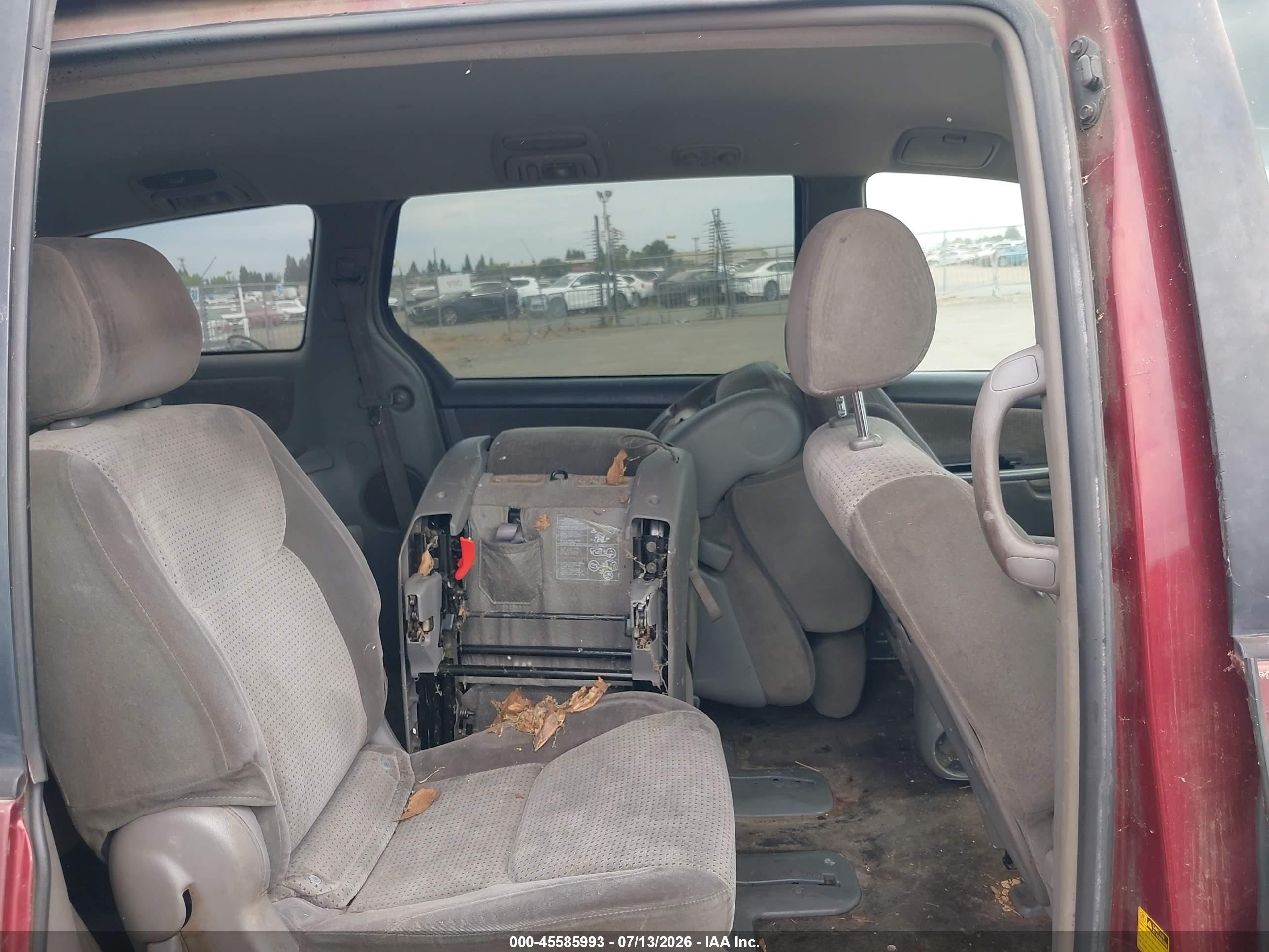 2007 Toyota Sienna Le Темно-бордовый vin: 5TDZK23CX7S012618