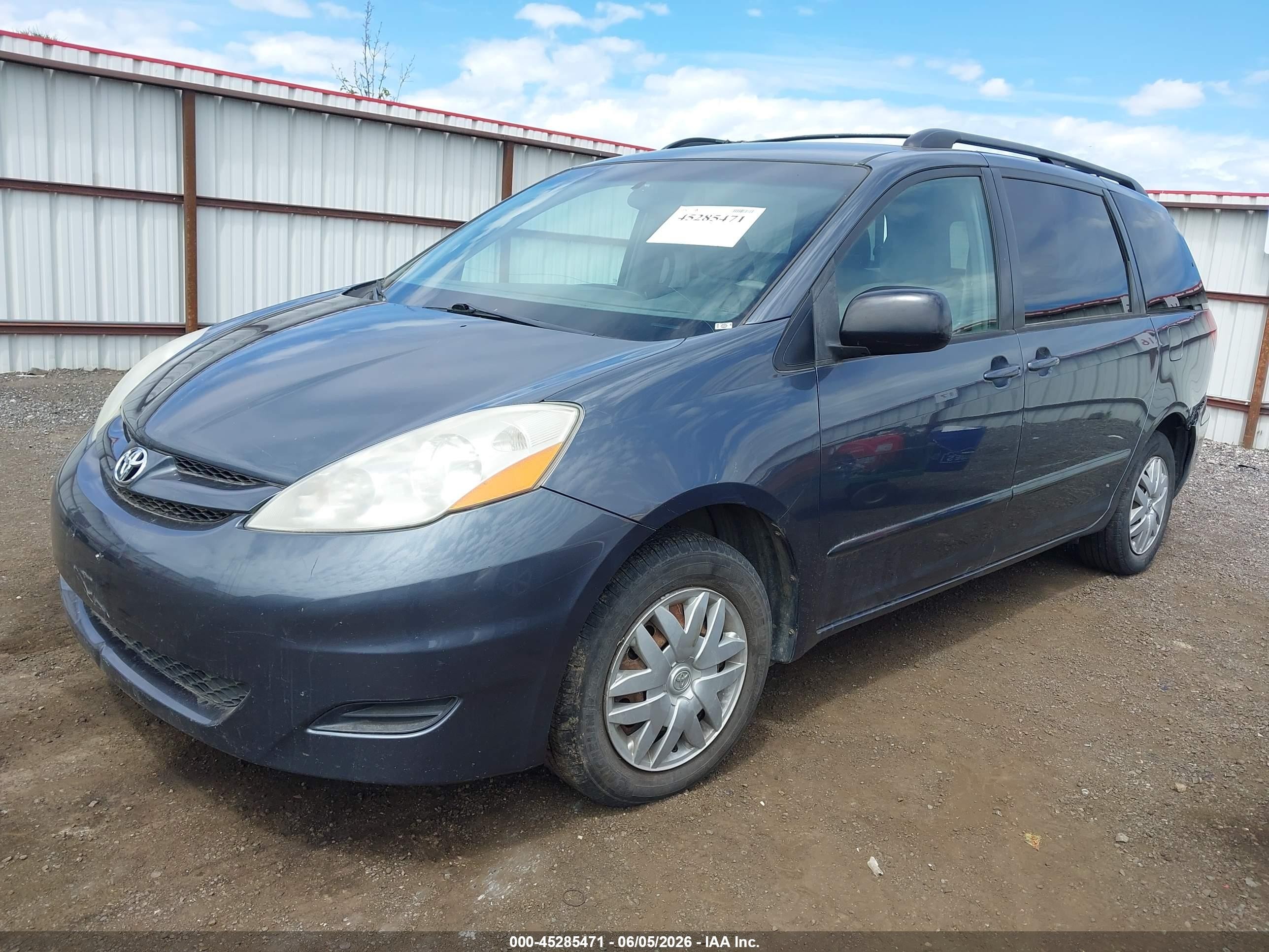 2007 Toyota Sienna Le Blue vin: 5TDZK23CX7S018077