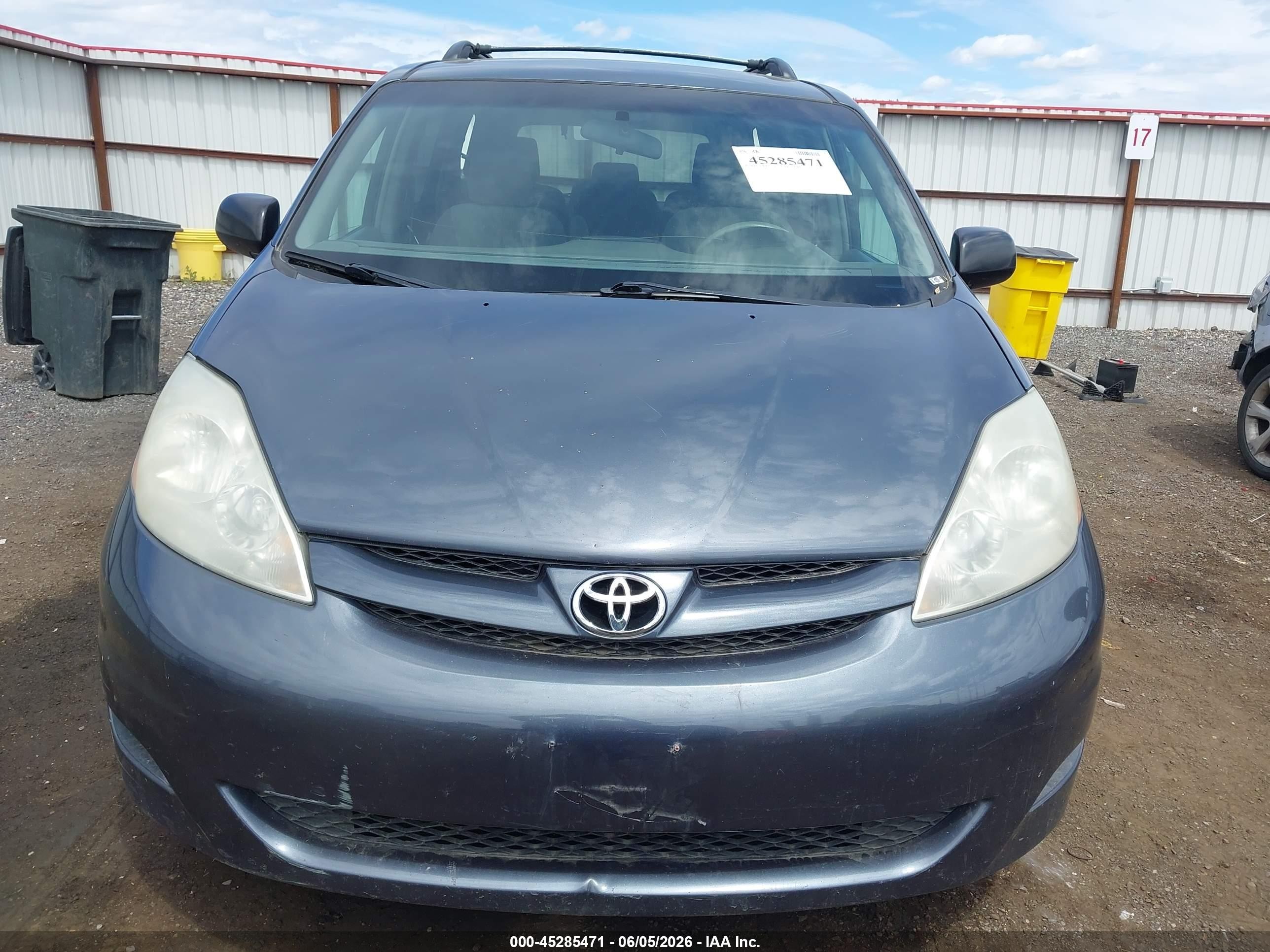 2007 Toyota Sienna Le Blue vin: 5TDZK23CX7S018077