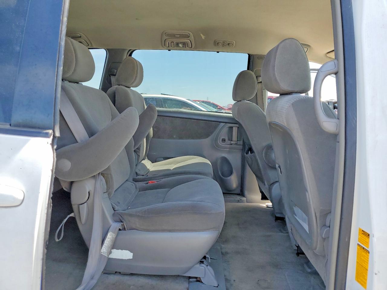 2007 Toyota Sienna Le 7-passenger White vin: 5TDZK23CX7S026776