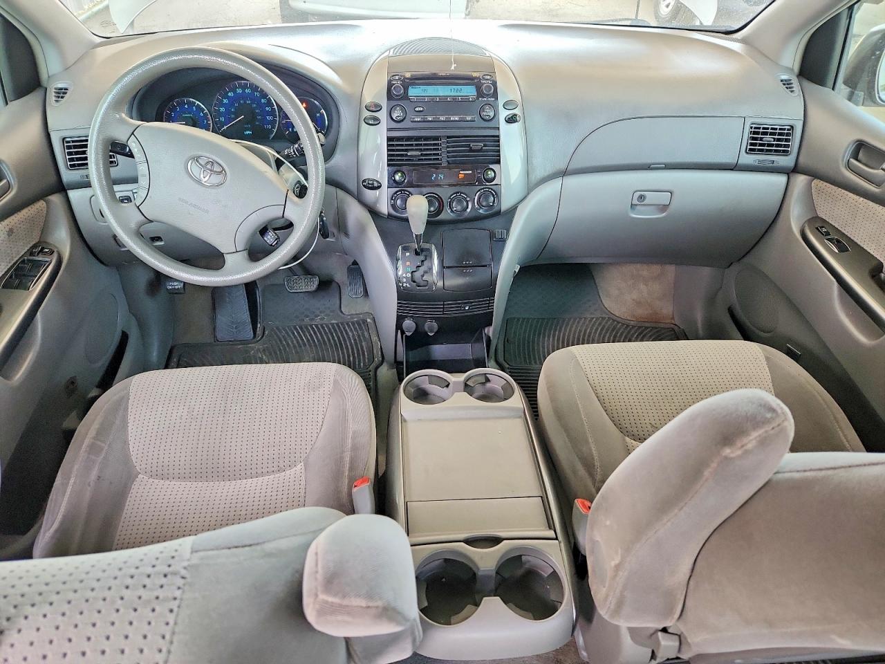 2007 Toyota Sienna Le 7-passenger Серебряный vin: 5TDZK23CX7S050253
