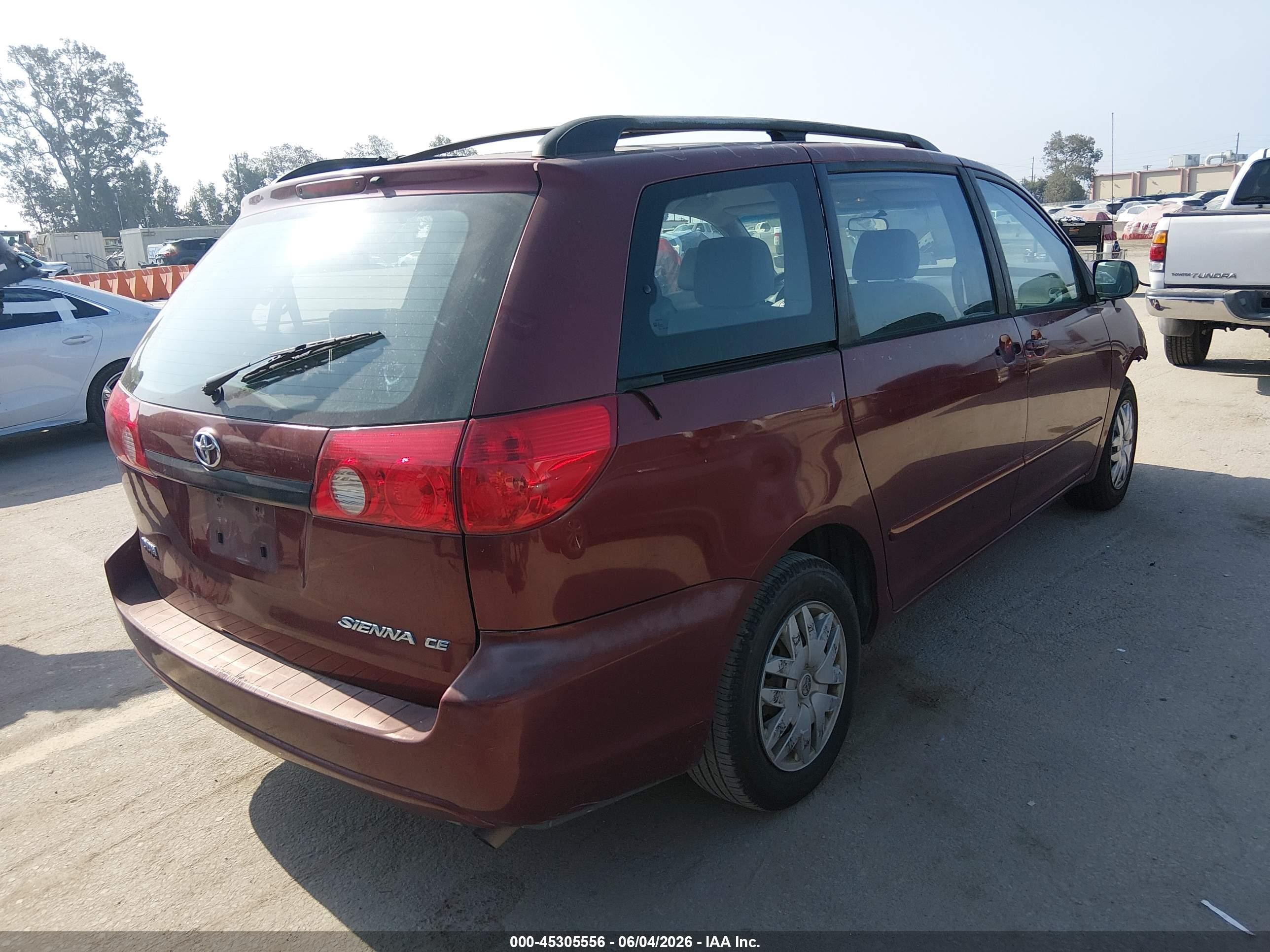2007 Toyota Sienna Ce Red vin: 5TDZK23CX7S067716