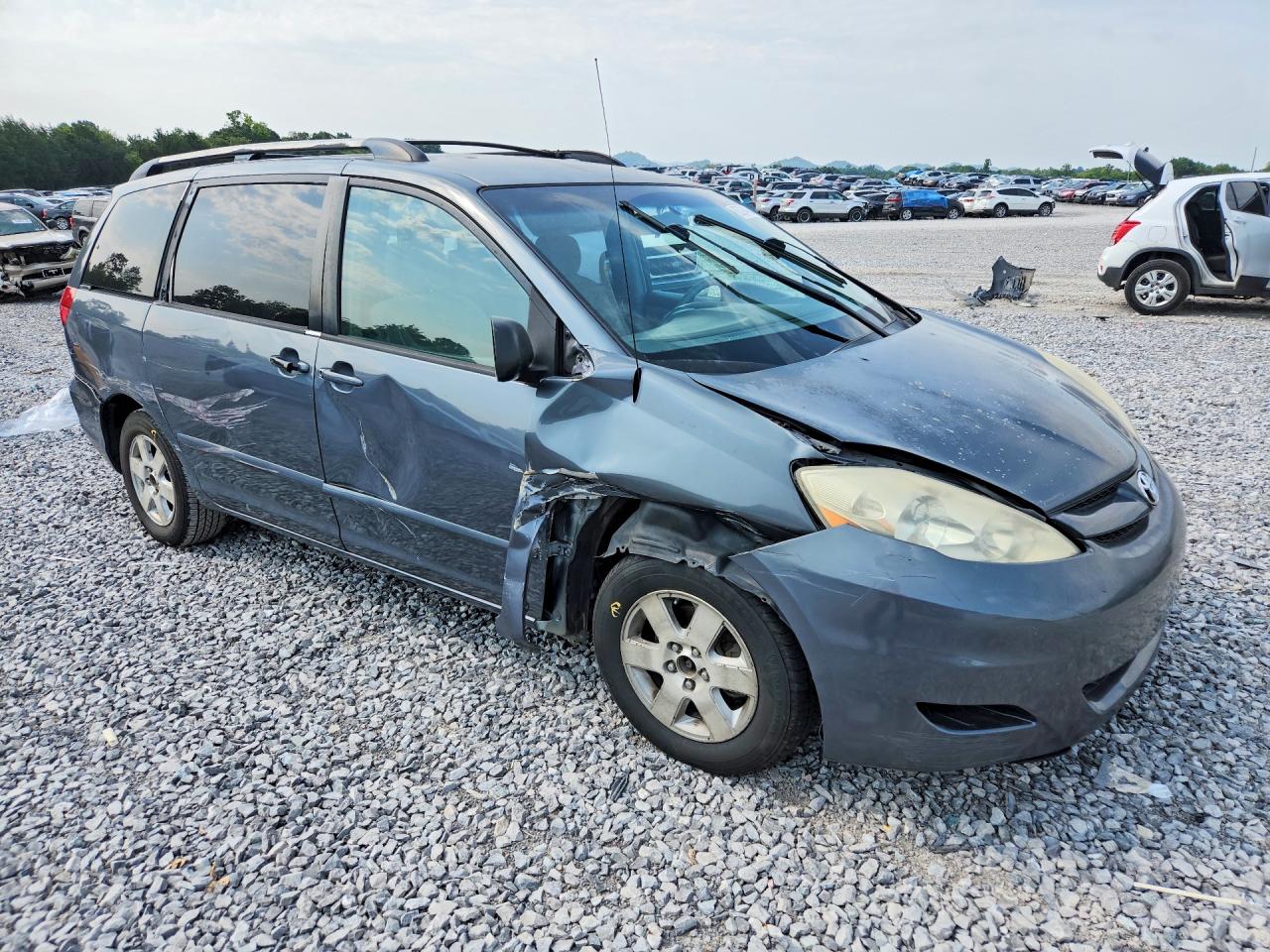 2007 Toyota Sienna Ce 7-passenger Gray vin: 5TDZK23CX7S068512