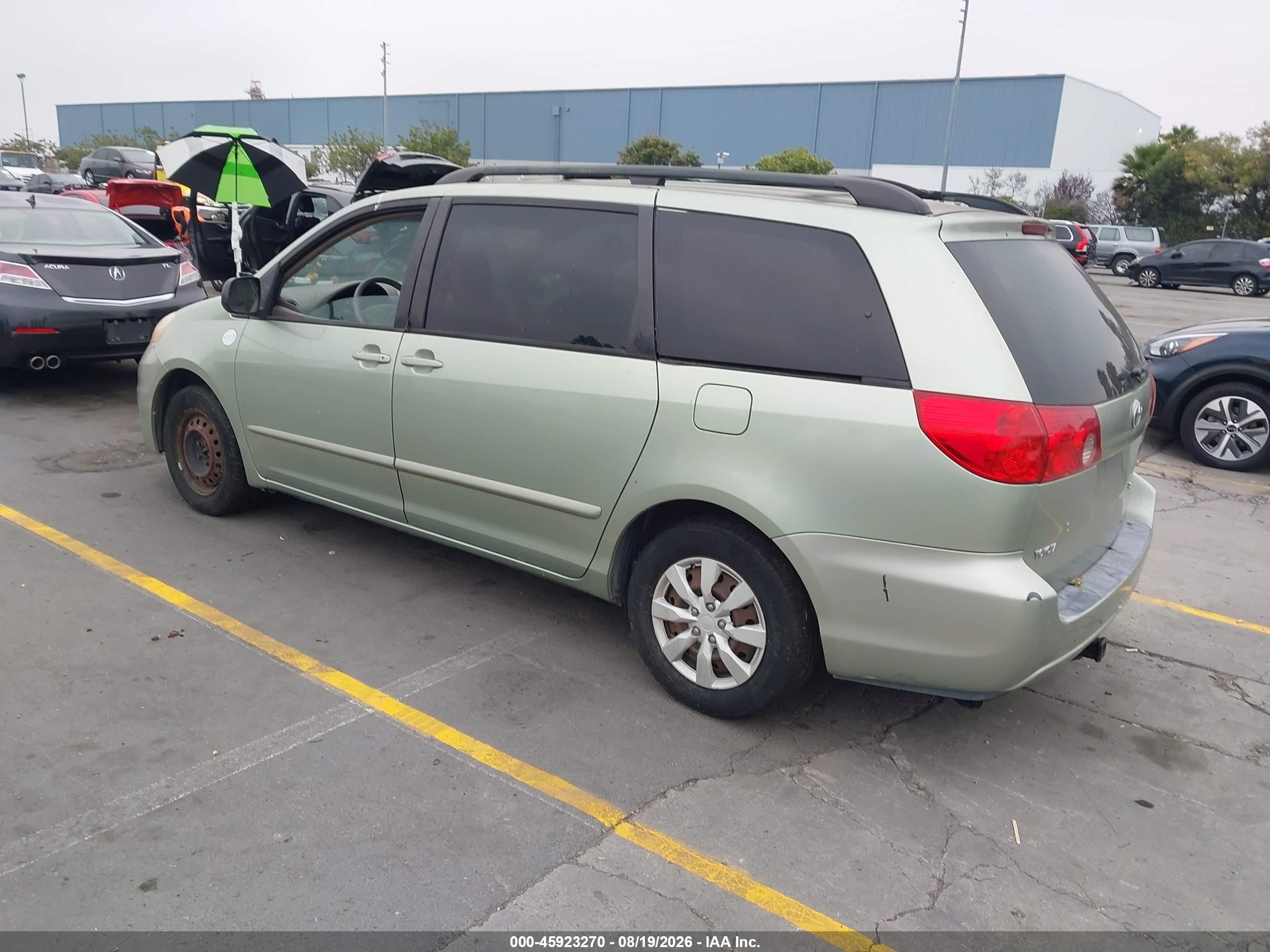 2007 Toyota Sienna Le Green vin: 5TDZK23CX7S068851