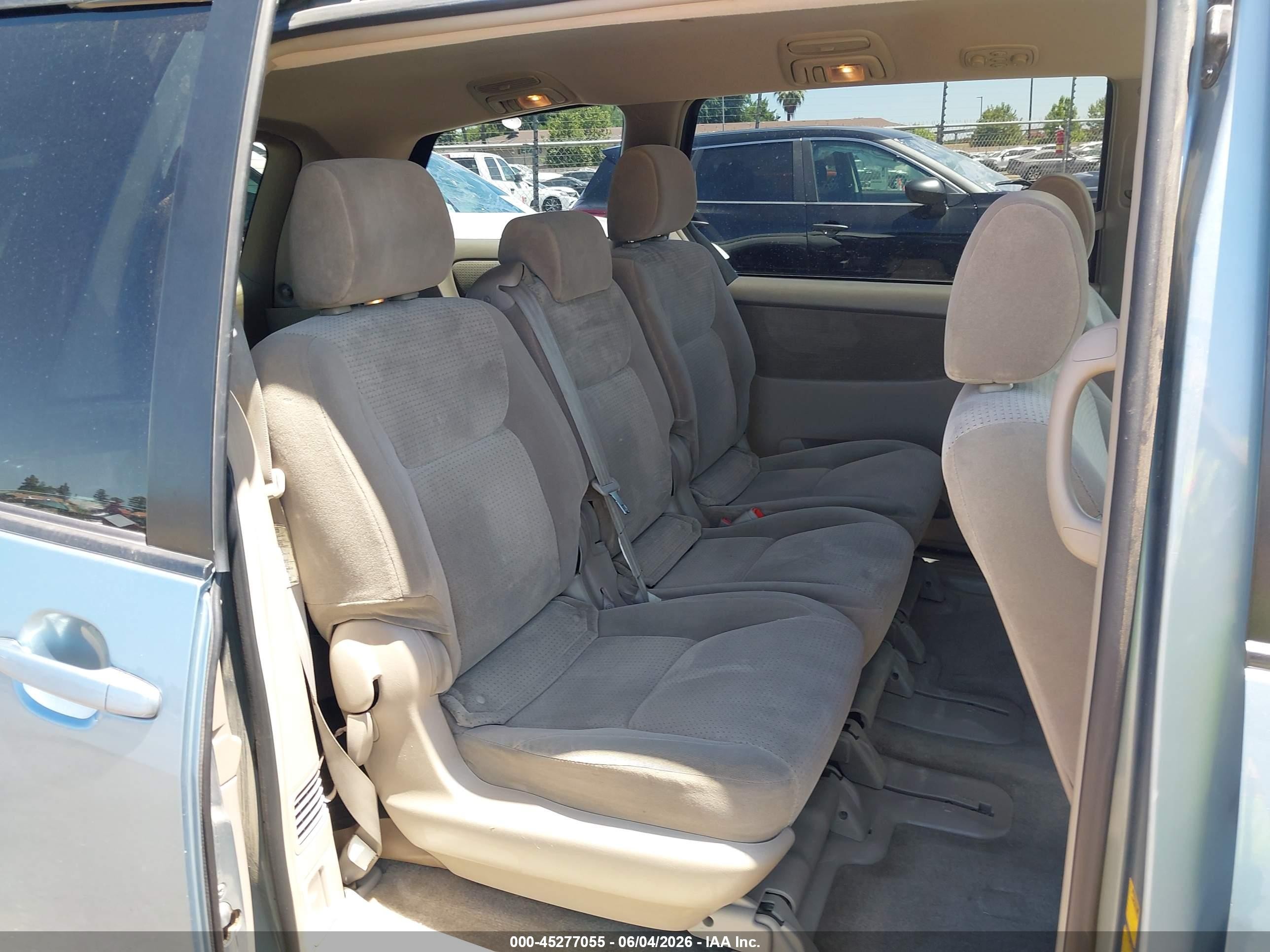 2007 Toyota Sienna Le Light Blue vin: 5TDZK23CX7S069840