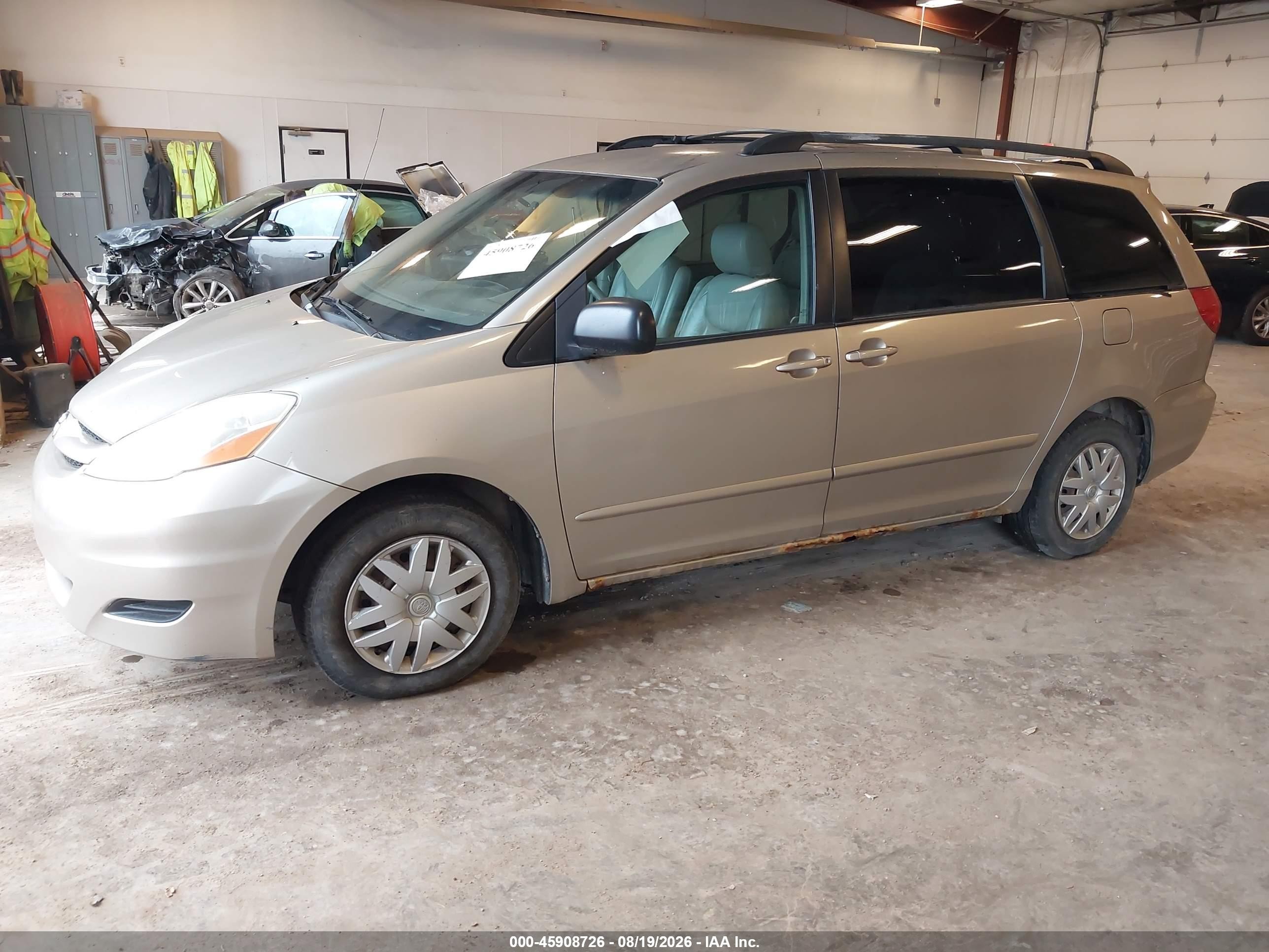 2007 Toyota Sienna Le Желто-коричневый vin: 5TDZK23CX7S078876