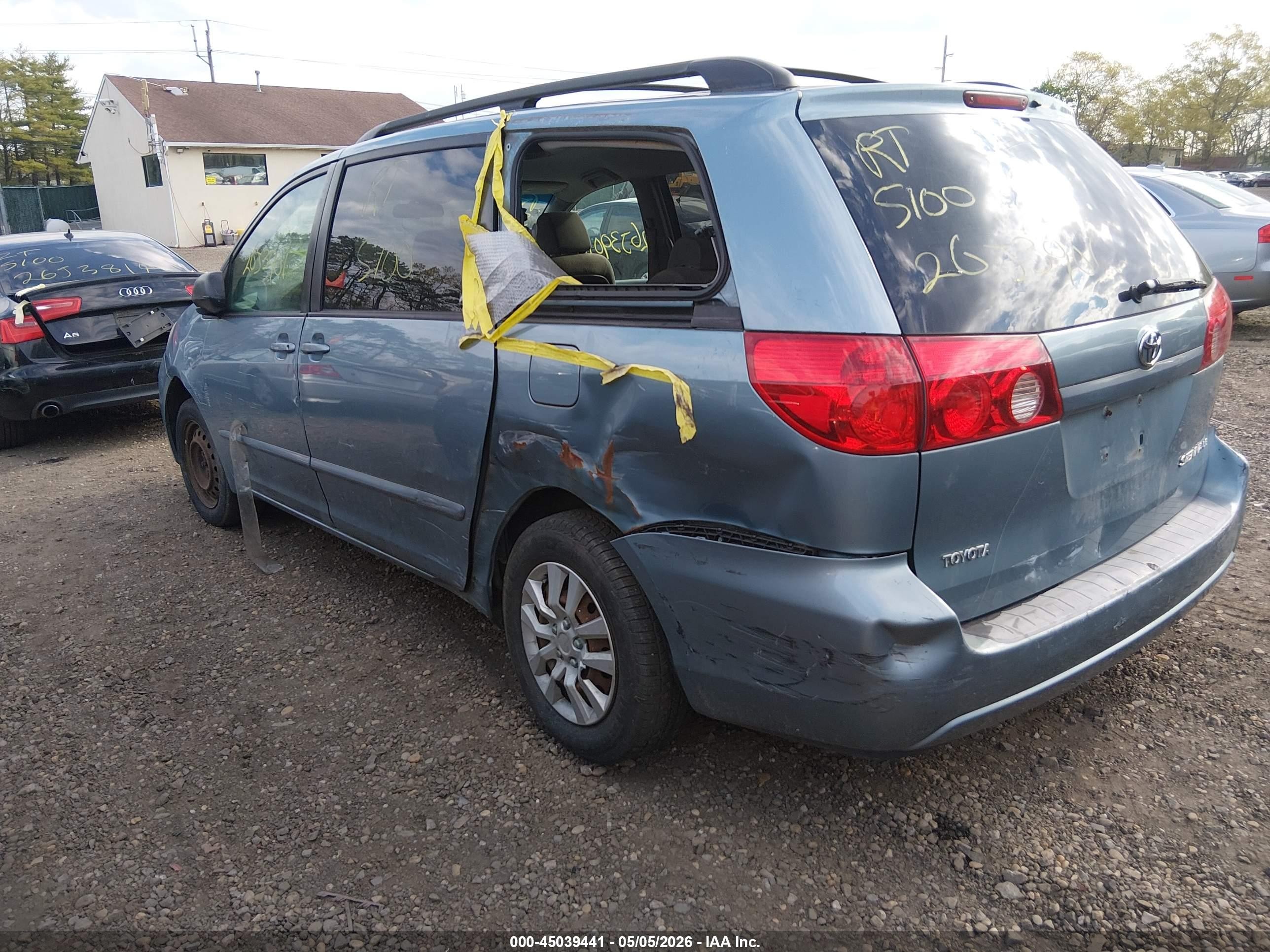 2007 Toyota Sienna Le Blue vin: 5TDZK23CX7S079378