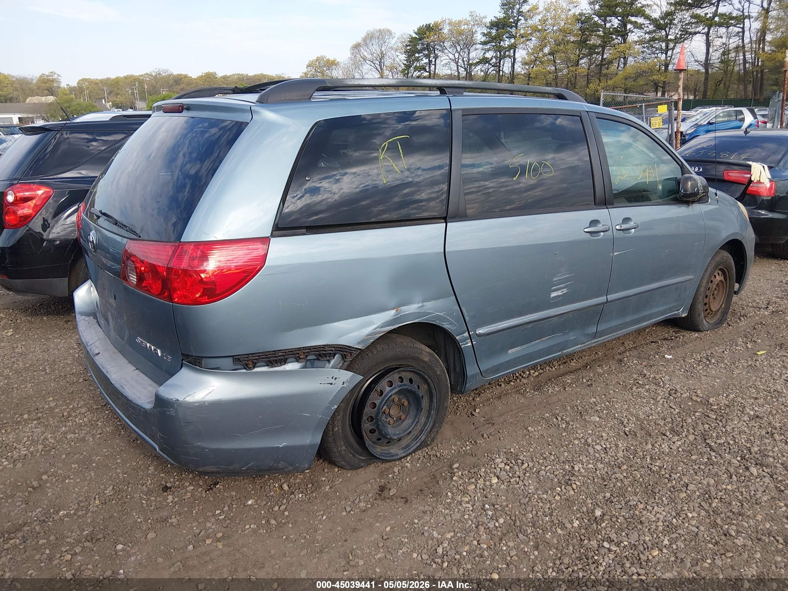 2007 Toyota Sienna Le Blue vin: 5TDZK23CX7S079378