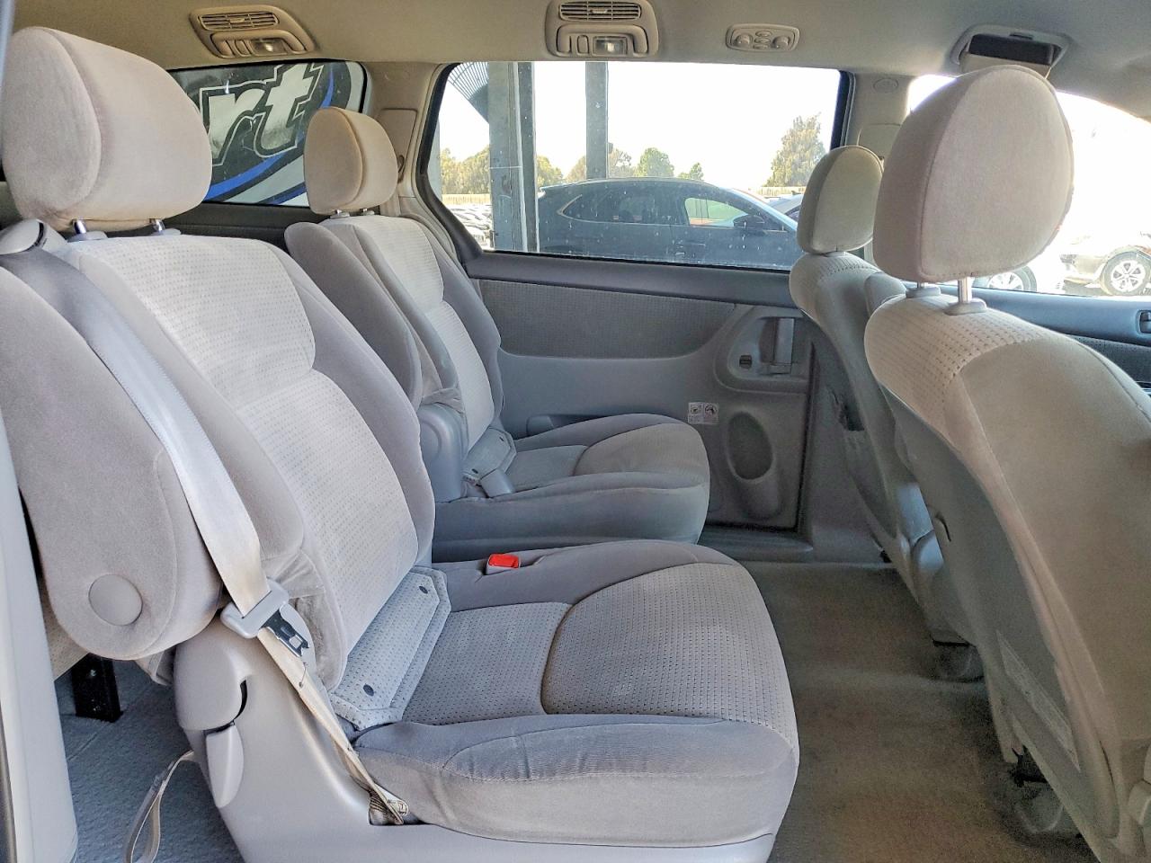 2007 Toyota Sienna Le 7-passenger Maroon vin: 5TDZK23CX7S092549