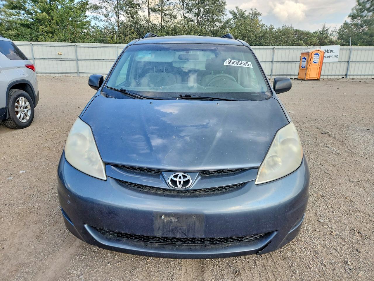 2008 Toyota Sienna Le 7-passenger Blue vin: 5TDZK23CX8S106824