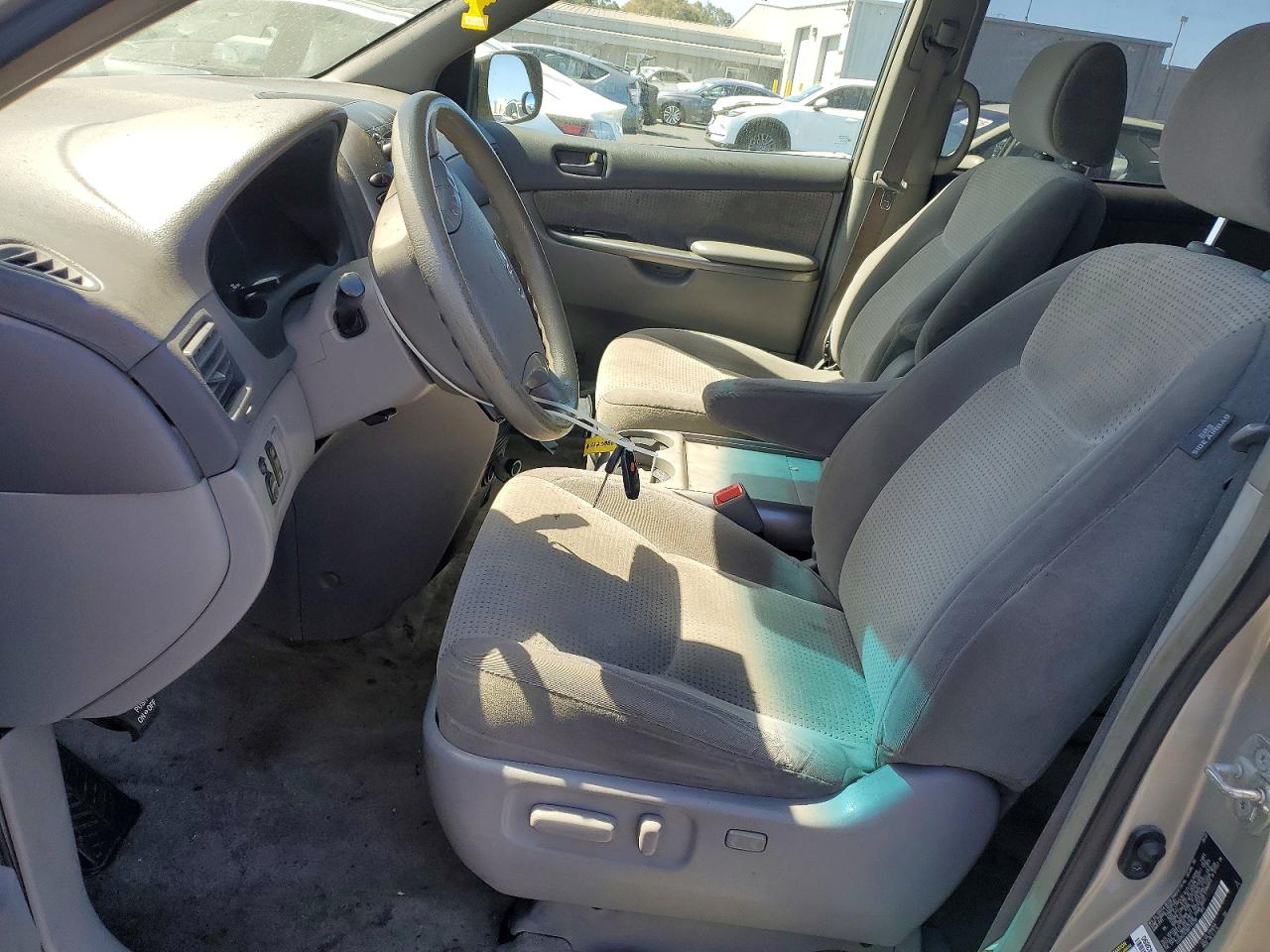 2008 Toyota Sienna Le 8-passenger Серебряный vin: 5TDZK23CX8S115796