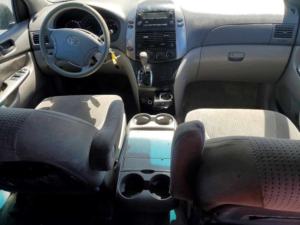 2008 Toyota Sienna Le 8-passenger Серебряный vin: 5TDZK23CX8S115796