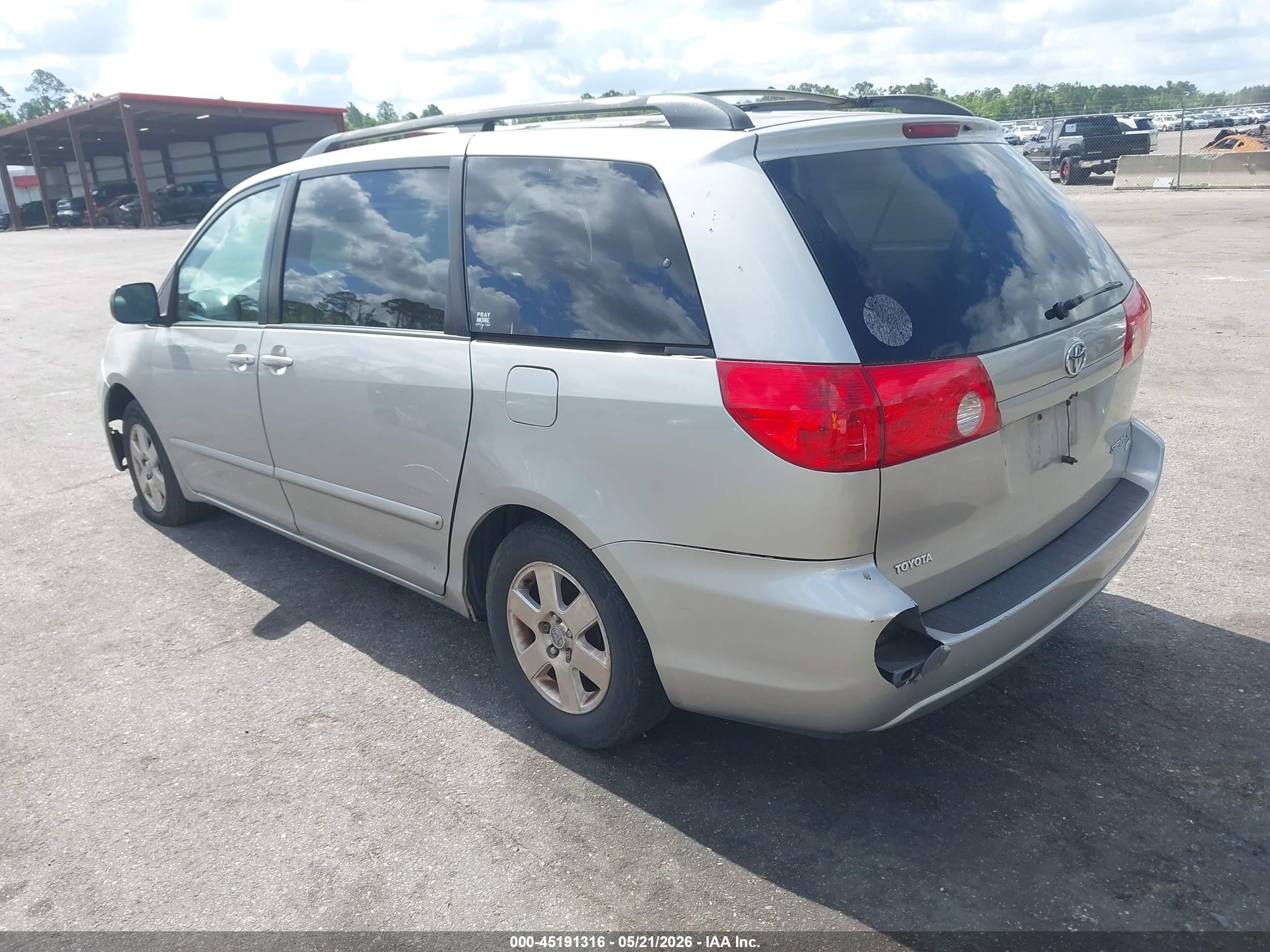 2008 Toyota Sienna Le Silver vin: 5TDZK23CX8S134025