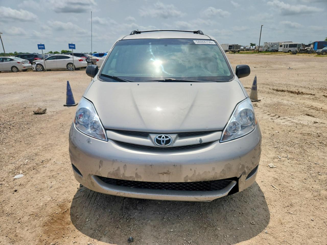 2008 Toyota Sienna Le 7-passenger Gold vin: 5TDZK23CX8S139399