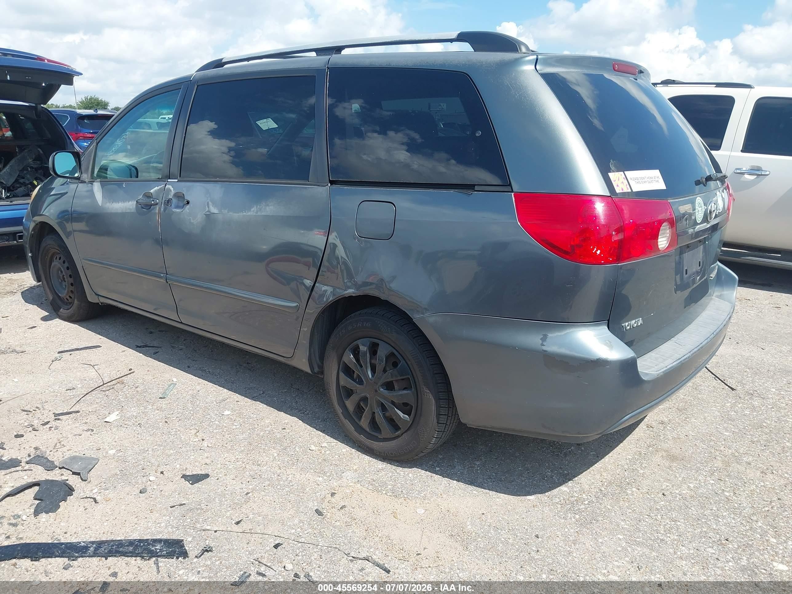 2008 Toyota Sienna Le Gray vin: 5TDZK23CX8S141833