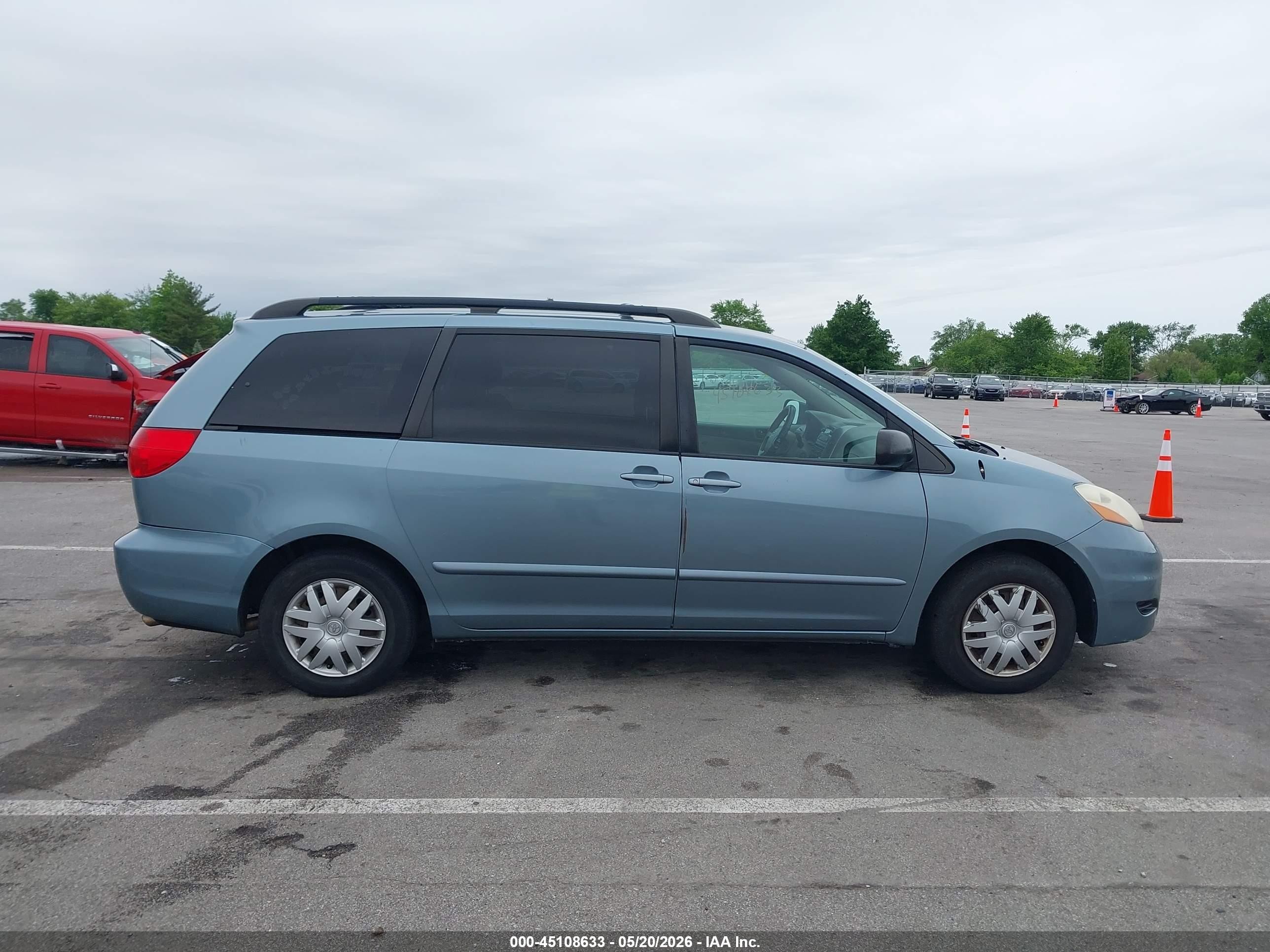2008 Toyota Sienna Le Light Blue vin: 5TDZK23CX8S174122