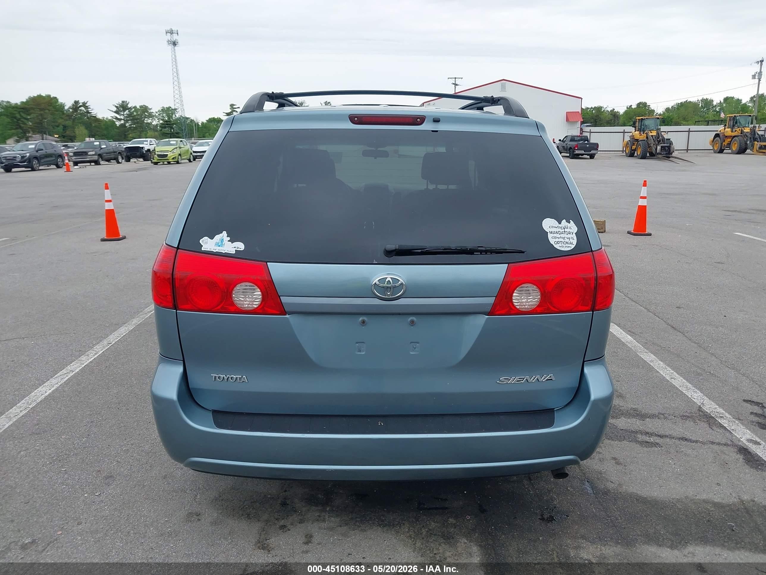 2008 Toyota Sienna Le Light Blue vin: 5TDZK23CX8S174122