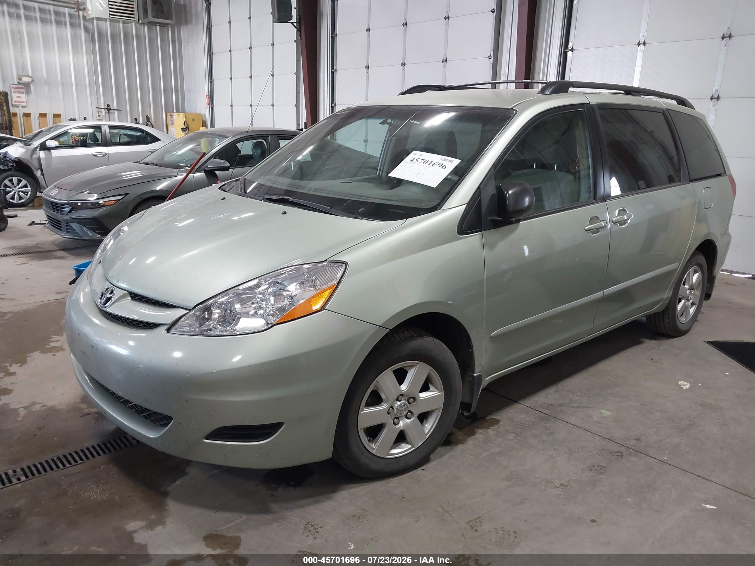 2008 Toyota Sienna Le Green vin: 5TDZK23CX8S201447