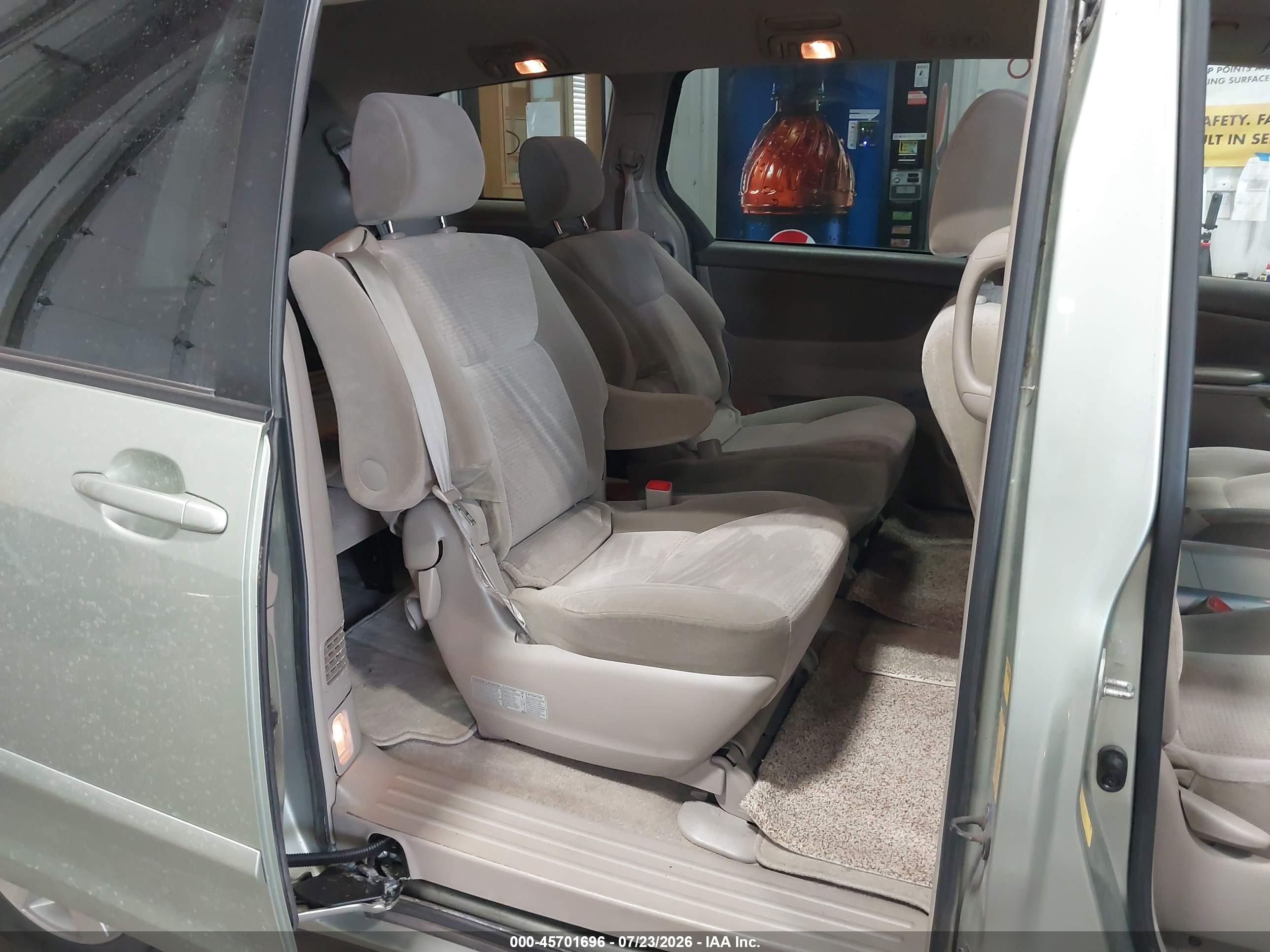 2008 Toyota Sienna Le Green vin: 5TDZK23CX8S201447