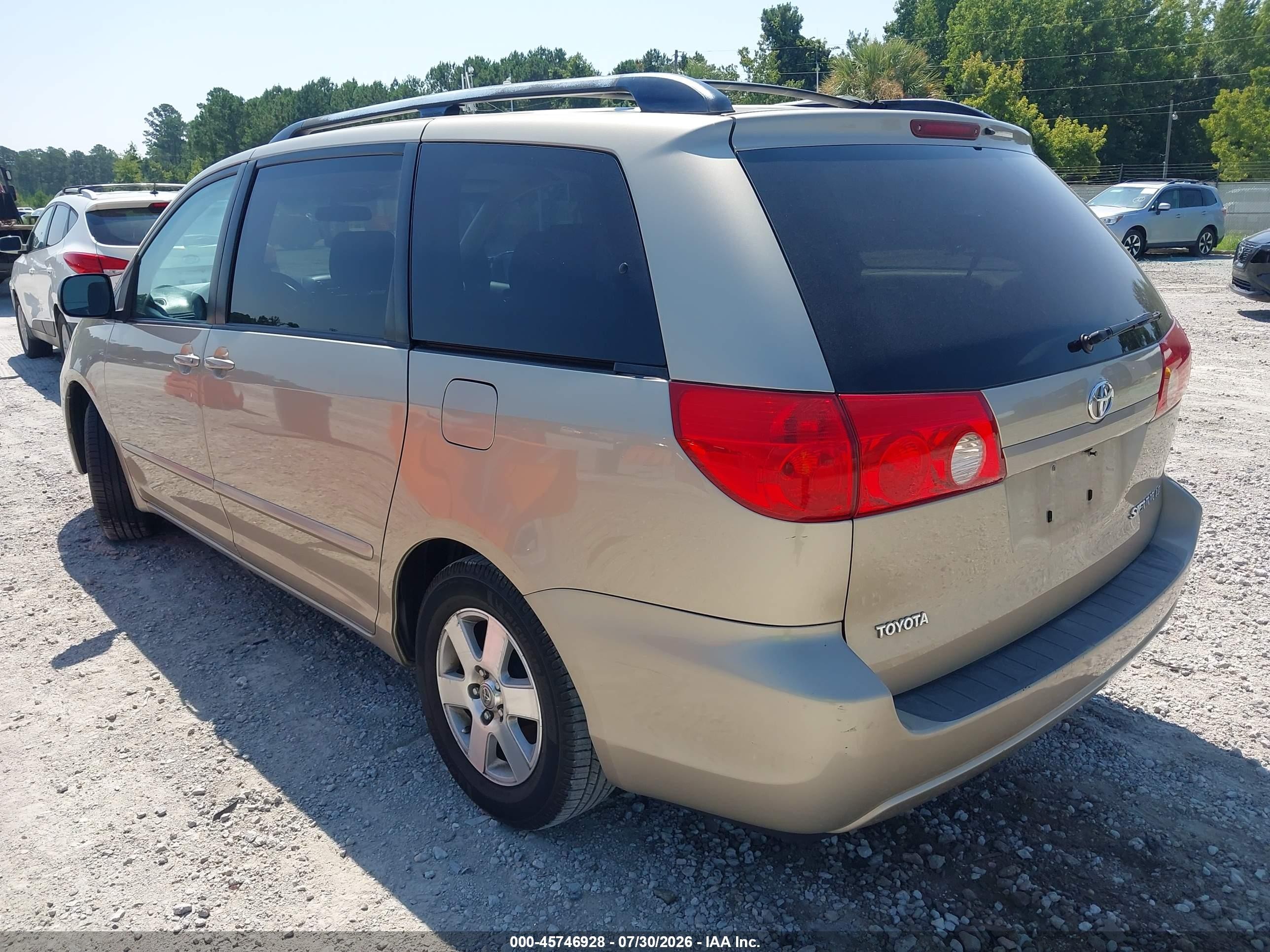 2008 Toyota Sienna Le Gold vin: 5TDZK23CX8S203747