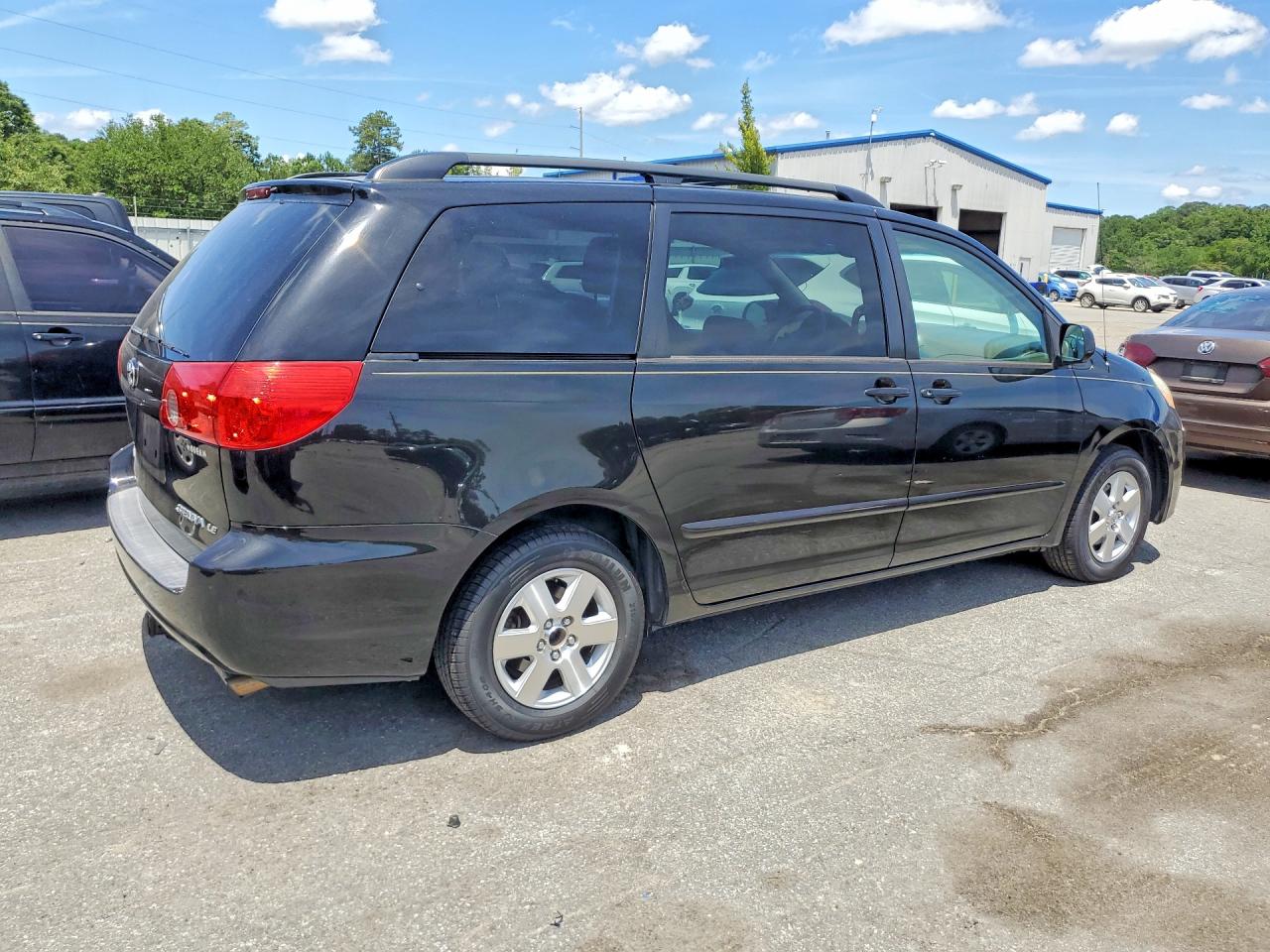 2008 Toyota Sienna Le 7-passenger Black vin: 5TDZK23CX8S209015