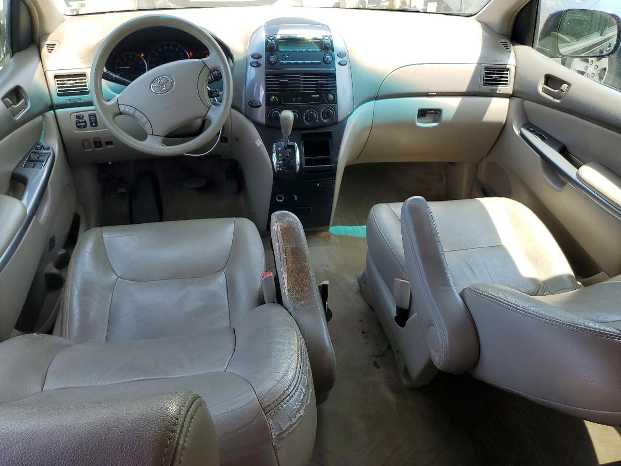 2008 Toyota Sienna Le 7-passenger Black vin: 5TDZK23CX8S209015