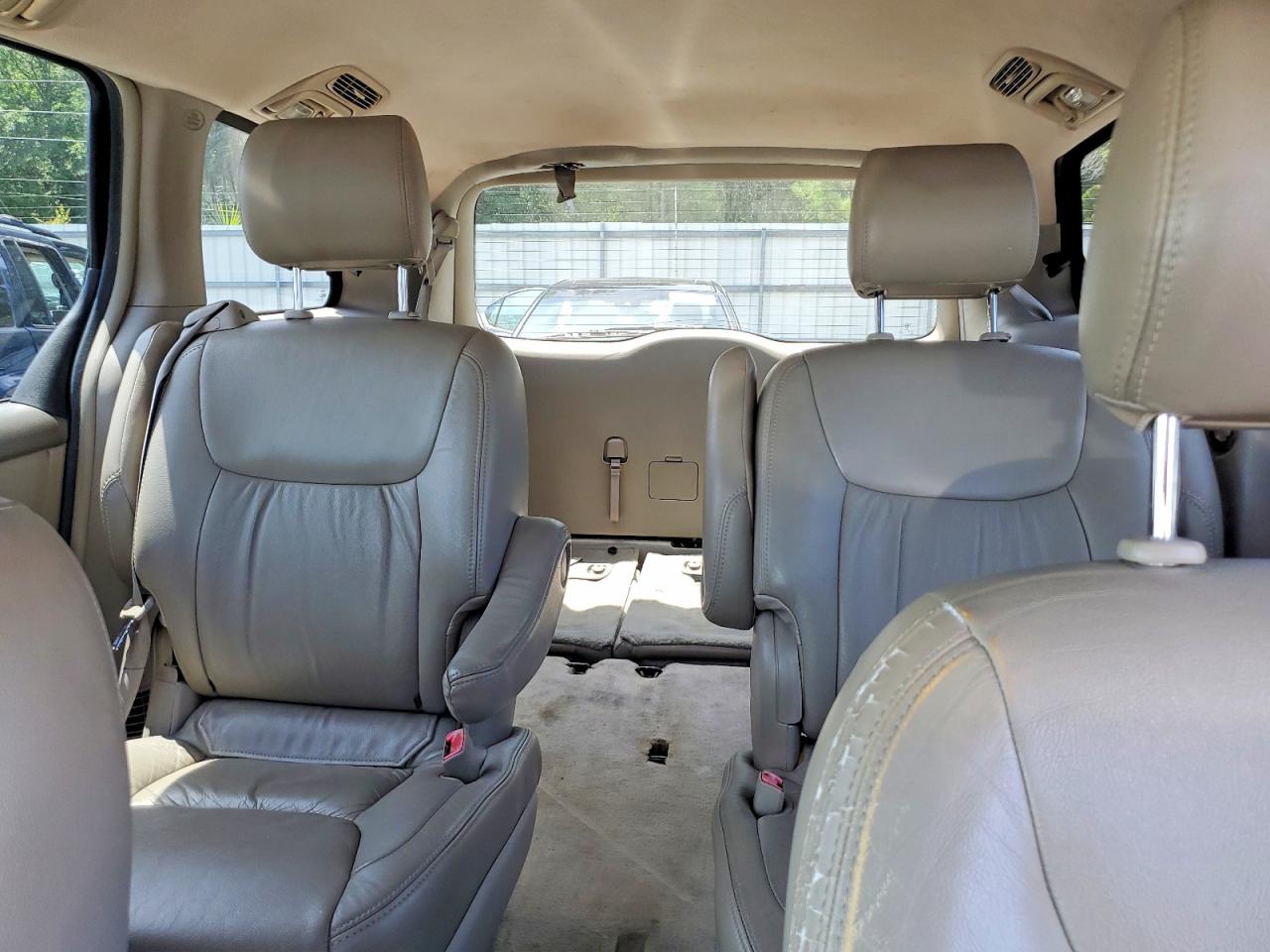 2008 Toyota Sienna Le 7-passenger Black vin: 5TDZK23CX8S209015