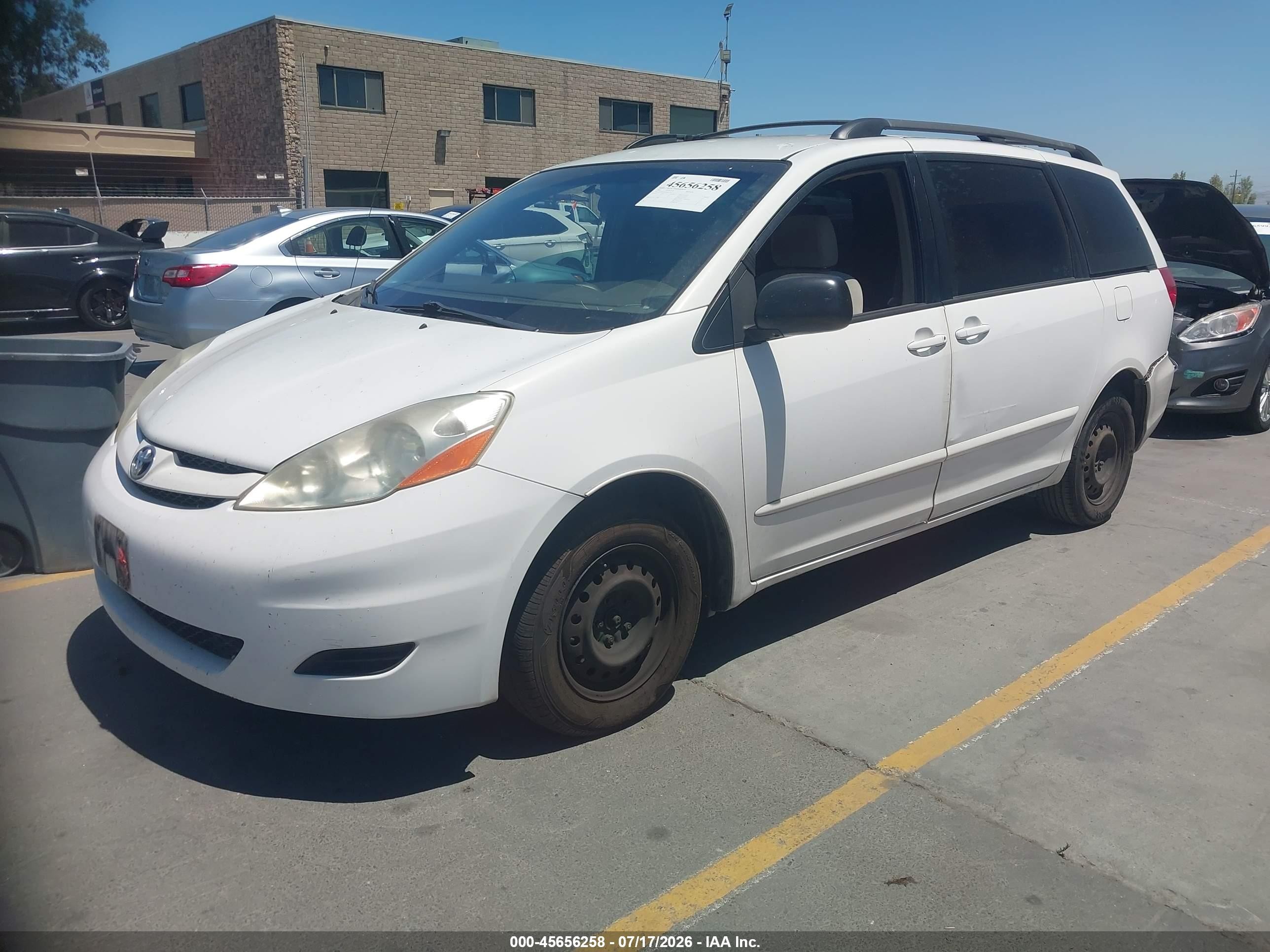 2008 Toyota Sienna Ce White vin: 5TDZK23CX8S212979