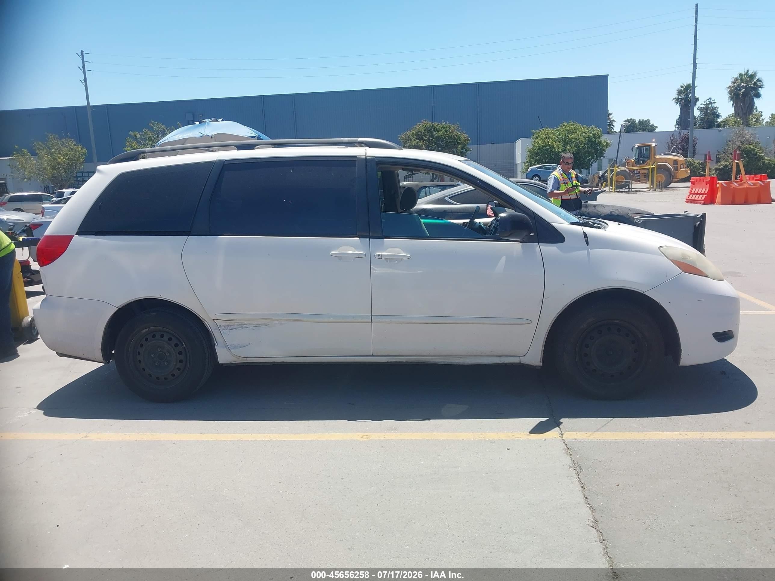 2008 Toyota Sienna Ce White vin: 5TDZK23CX8S212979