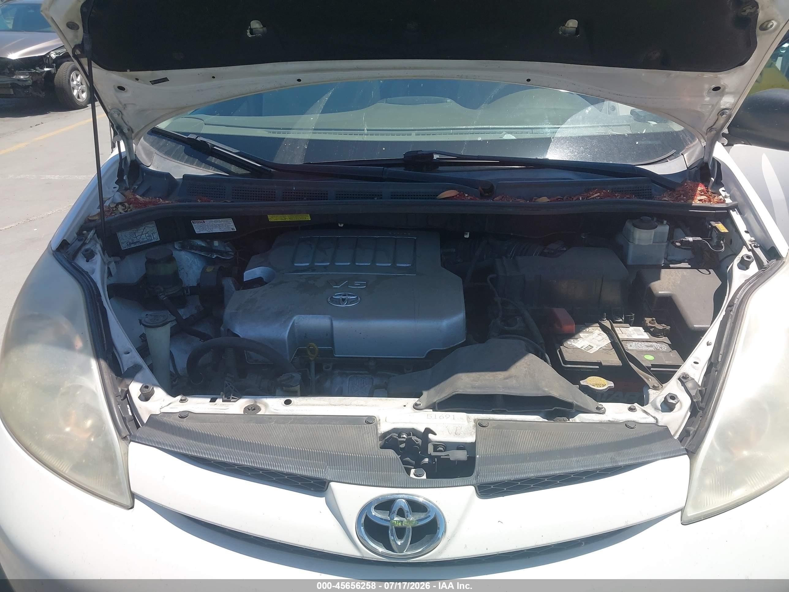 2008 Toyota Sienna Ce White vin: 5TDZK23CX8S212979
