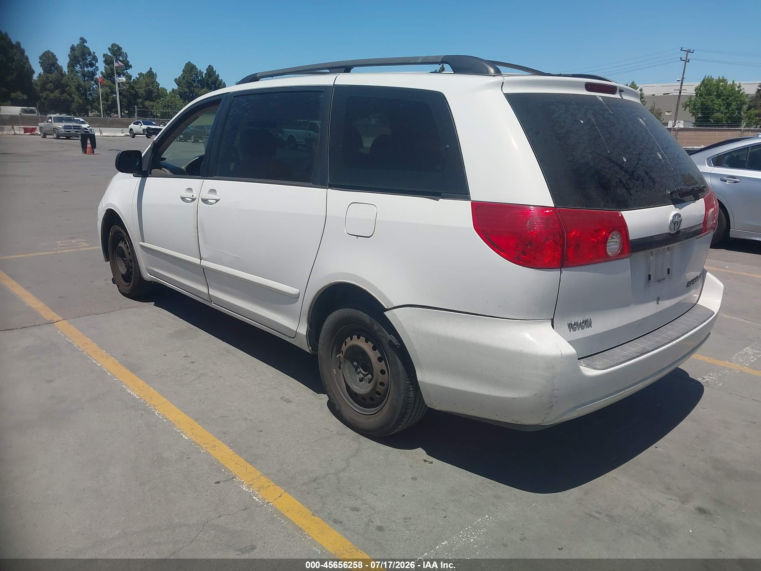 2008 Toyota Sienna Ce White vin: 5TDZK23CX8S212979