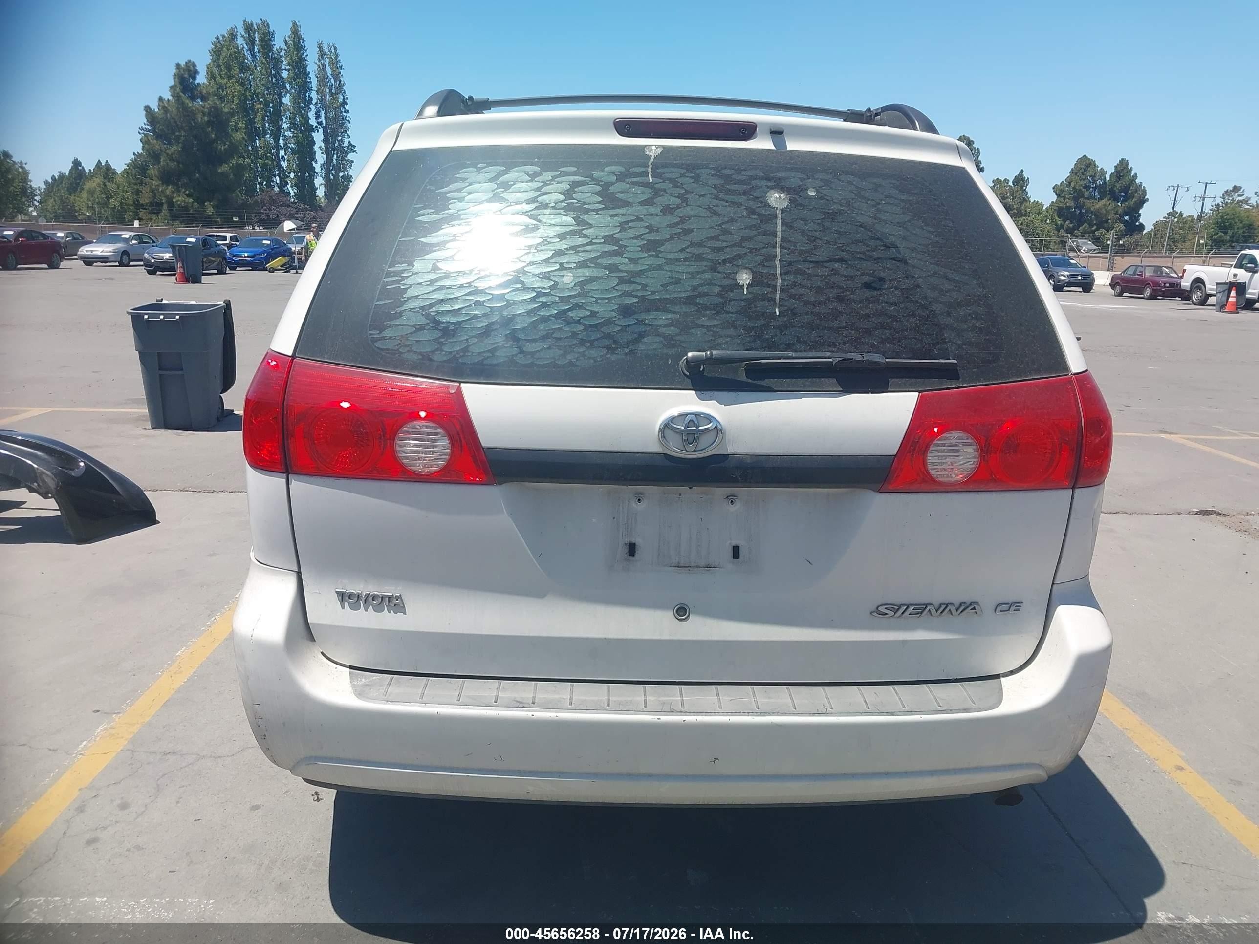 2008 Toyota Sienna Ce White vin: 5TDZK23CX8S212979