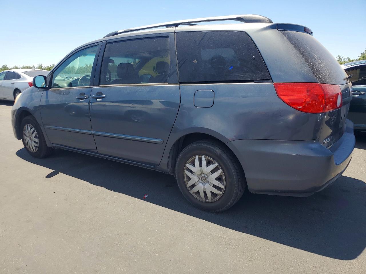 2008 Toyota Sienna Le 7-passenger Gray vin: 5TDZK23CX8S216899