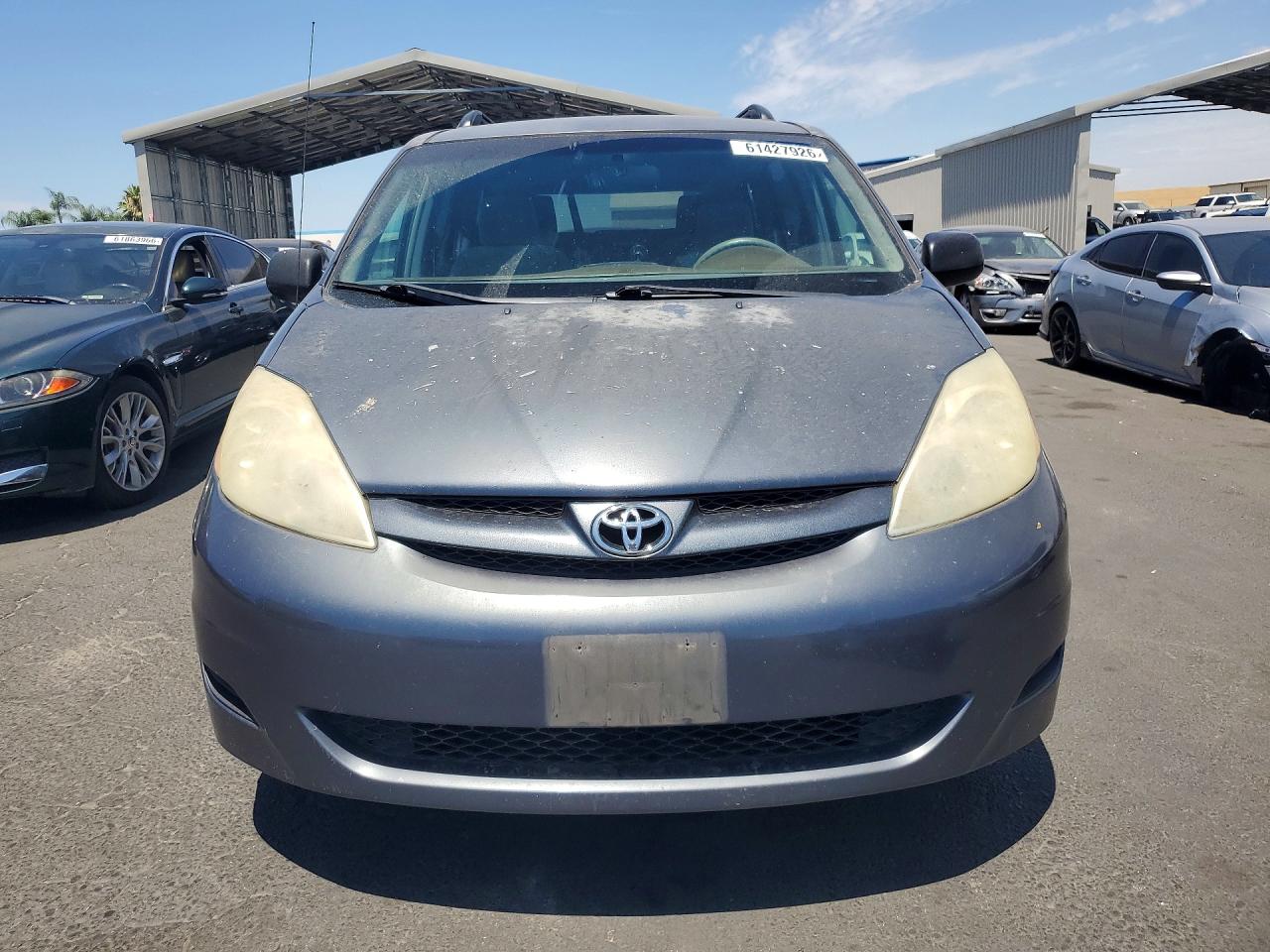 2008 Toyota Sienna Le 7-passenger Gray vin: 5TDZK23CX8S216899