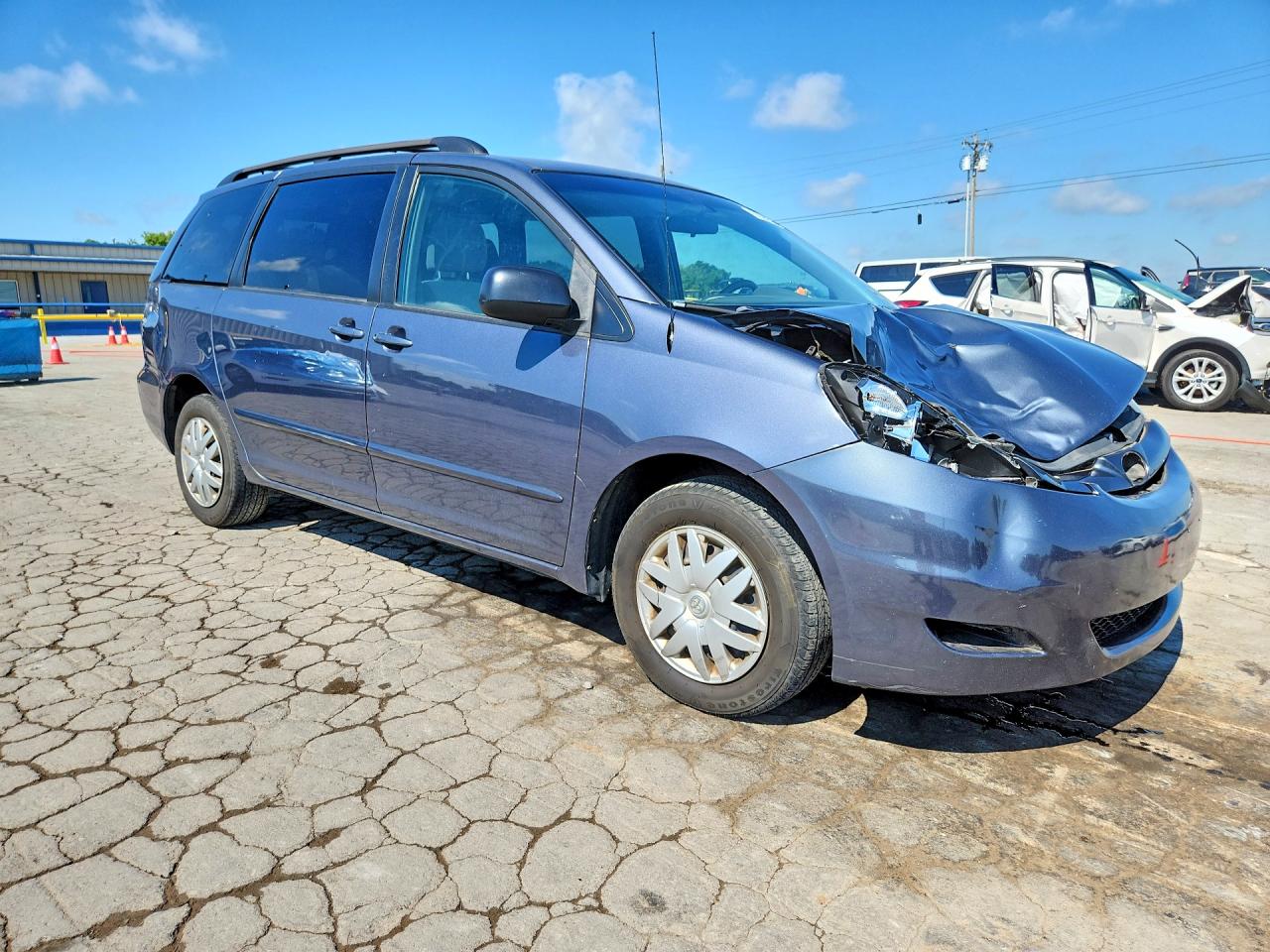 2009 Toyota Sienna Le 7-passenger Blue vin: 5TDZK23CX9S257535